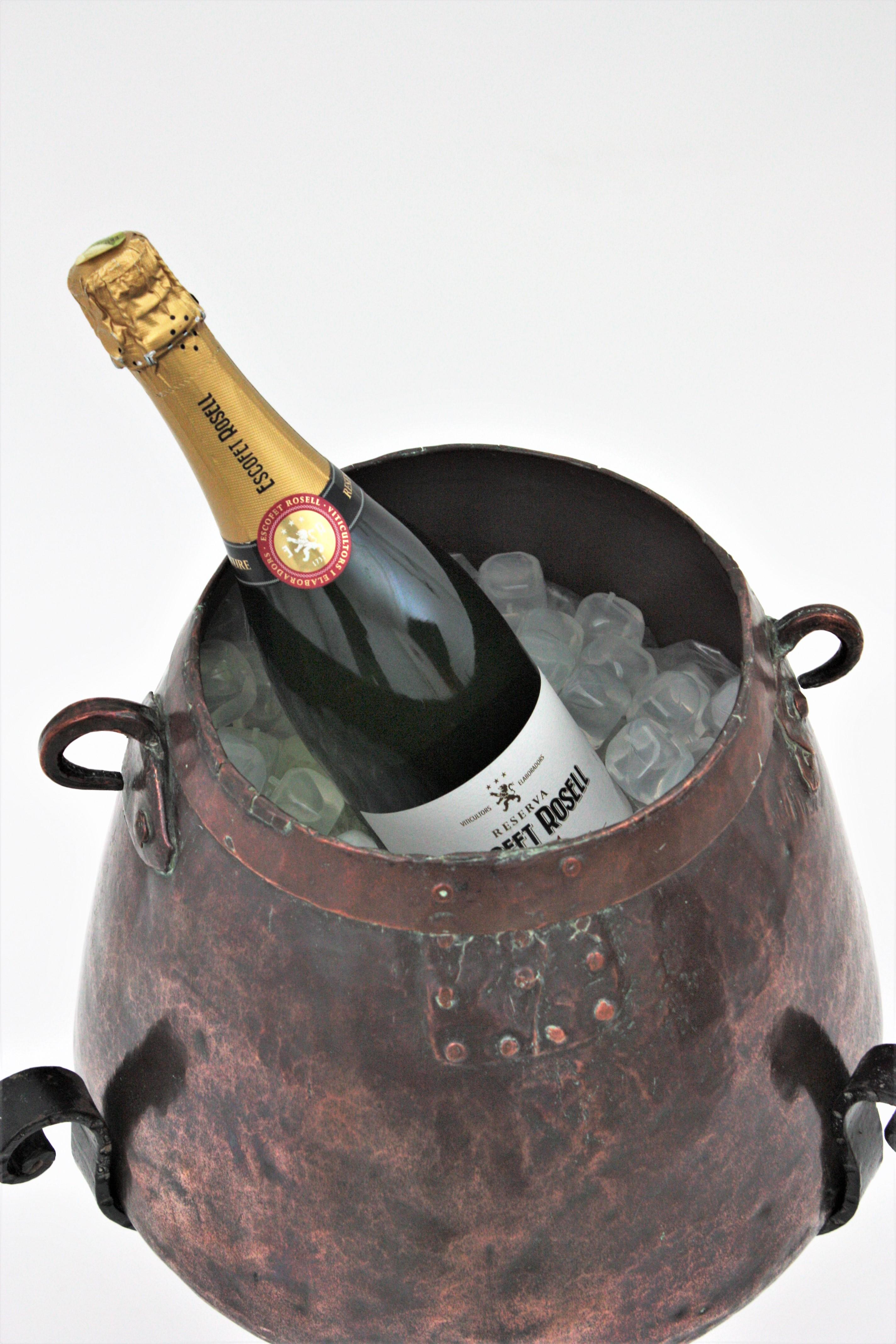 20th Century Cauldron Ice Bucket Champagne Cooler on Tripod Stand, Copper and Iron For Sale