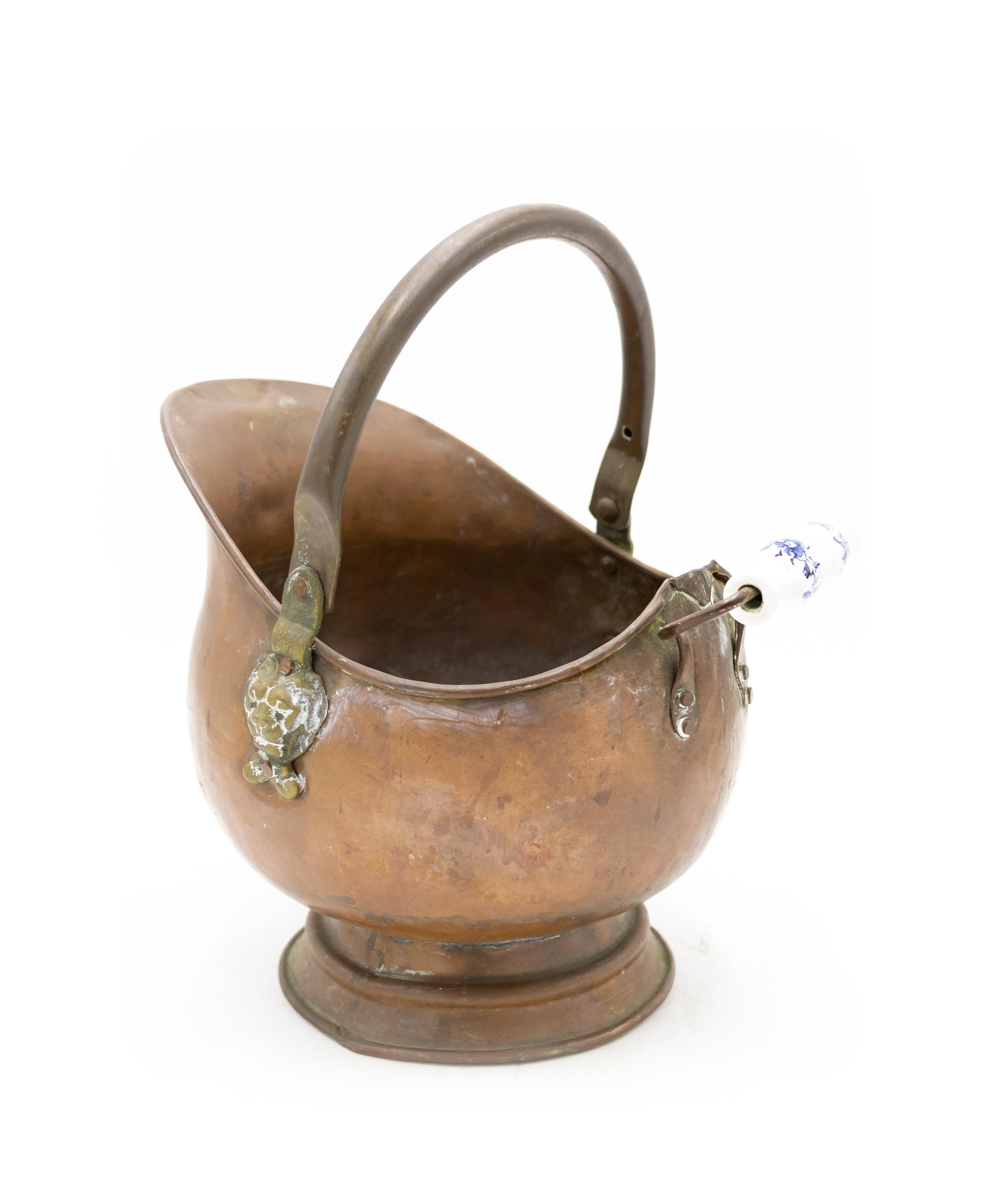 Country Copper Coal Scuttle with Ceramic Blue and White Handle For Sale