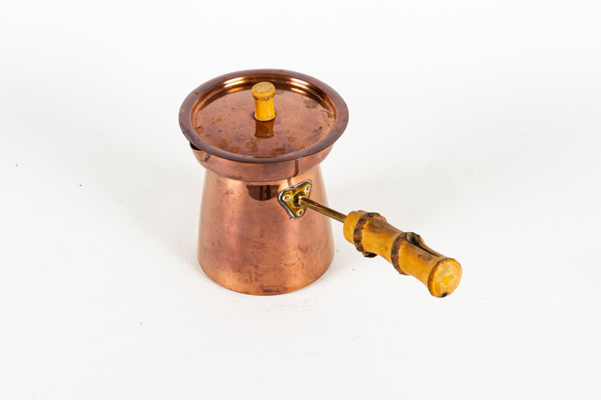 Copper coffee pot with bamboo handle around 1950s
Original condition.