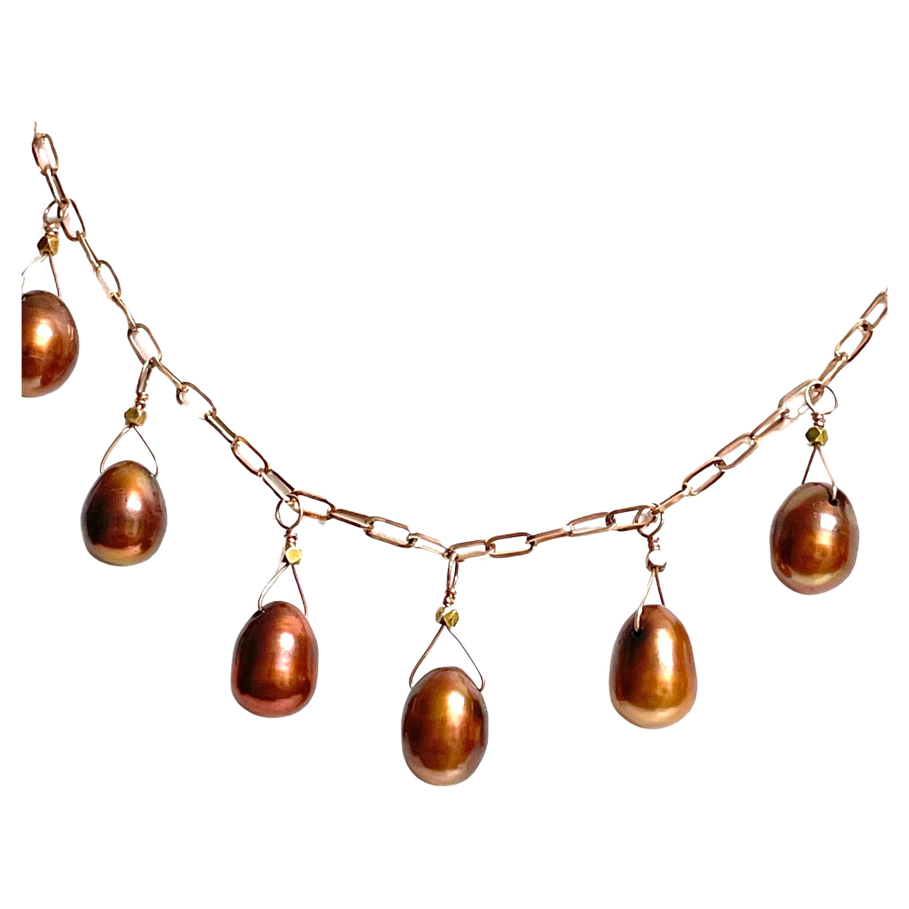 Artisan Copper Color Pearls and Rose Gold Chain Paradizia Necklace For Sale