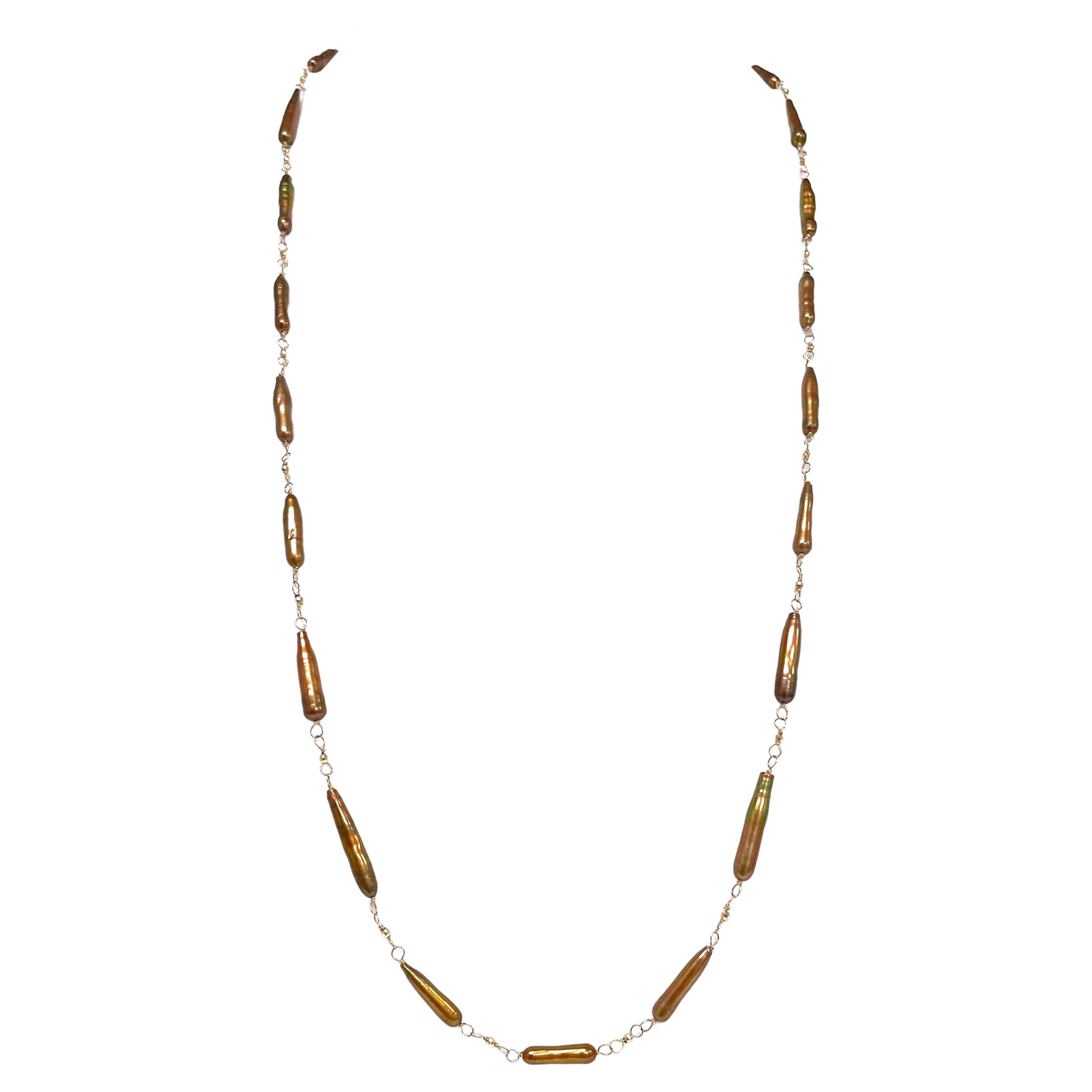 Collana di perle rare a bastoncino color rame