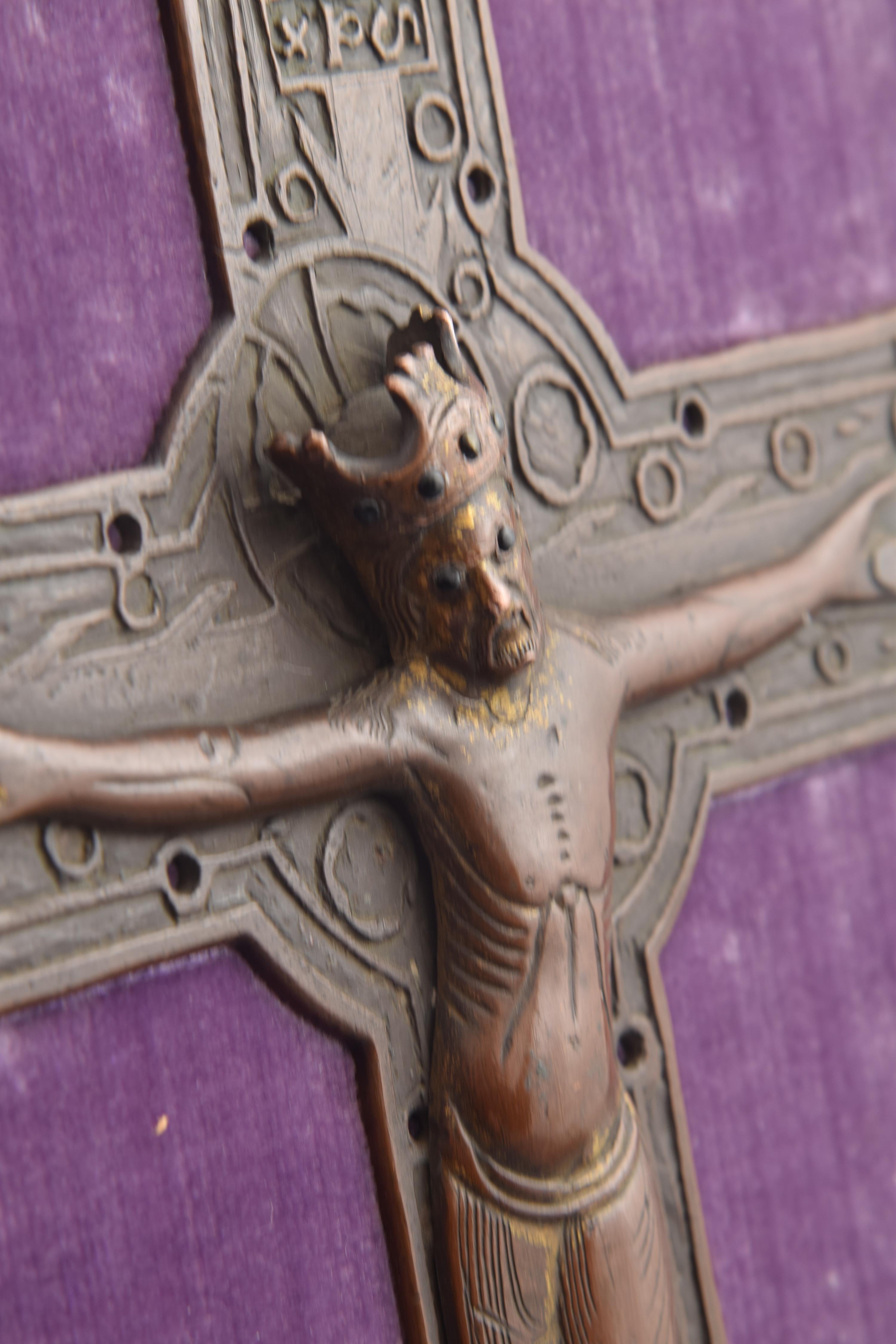 Cuivre Croix en cuivre avec Christ, cuivre, jais, textile, bois, Limoges, France