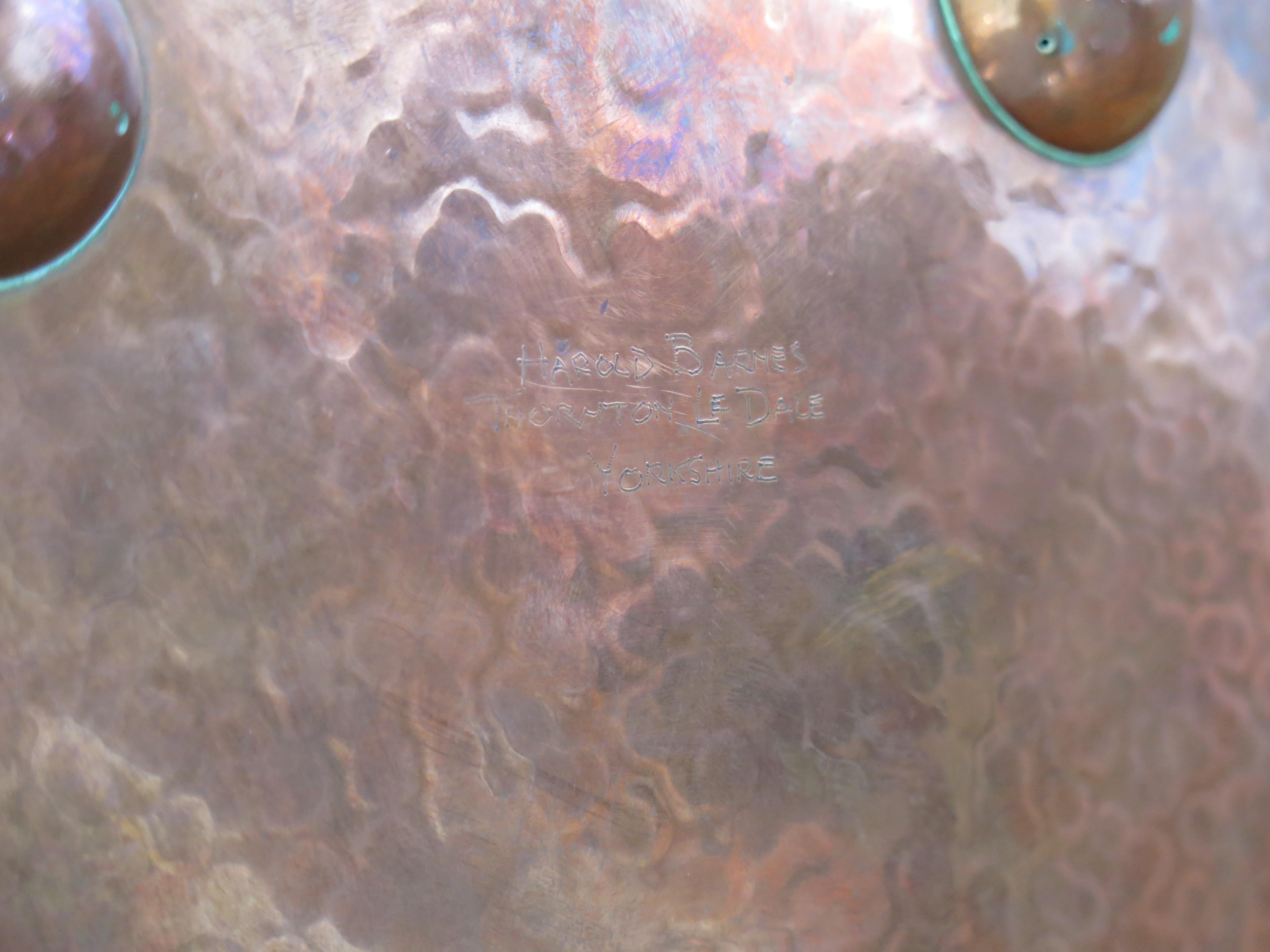 Copper Dish Handmade by Harold Barnes Yorkshire in Arts & Crafts Style, Ca 1950 For Sale 4