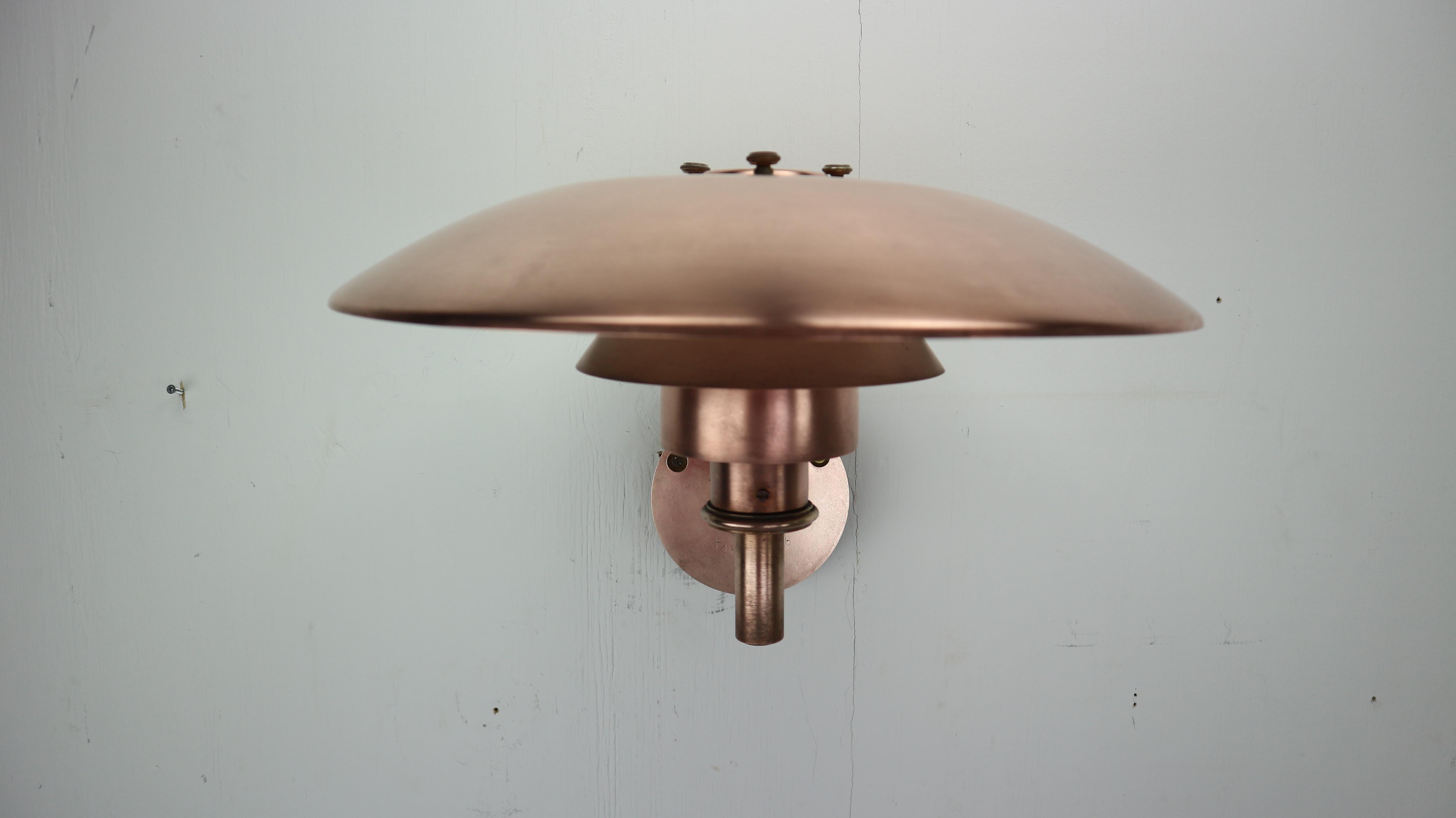 Copper Exterior Wall Light 'PH 4.5/3' by Poul Henningsen for Louis Poulsen, 1960 In Good Condition In The Hague, NL