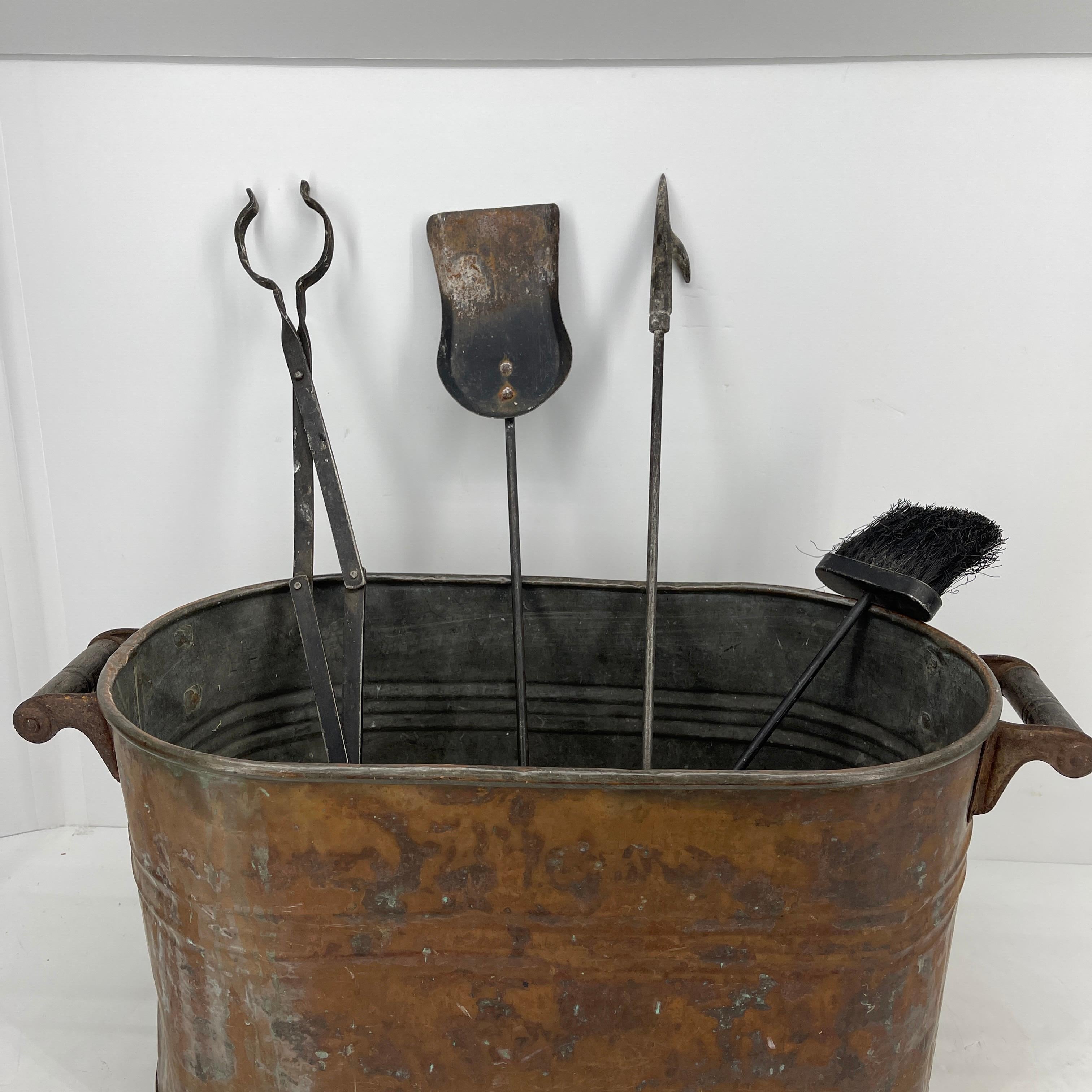 Hammered Copper Fireplace Log Bucket with Black Iron Tools, 19th Century French Napoleon