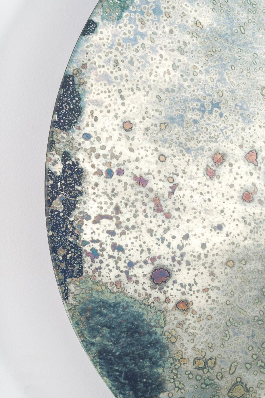 Specchio di rame con luna lampeggiante In condizioni Nuovo in vendita a Philadelphia, PA