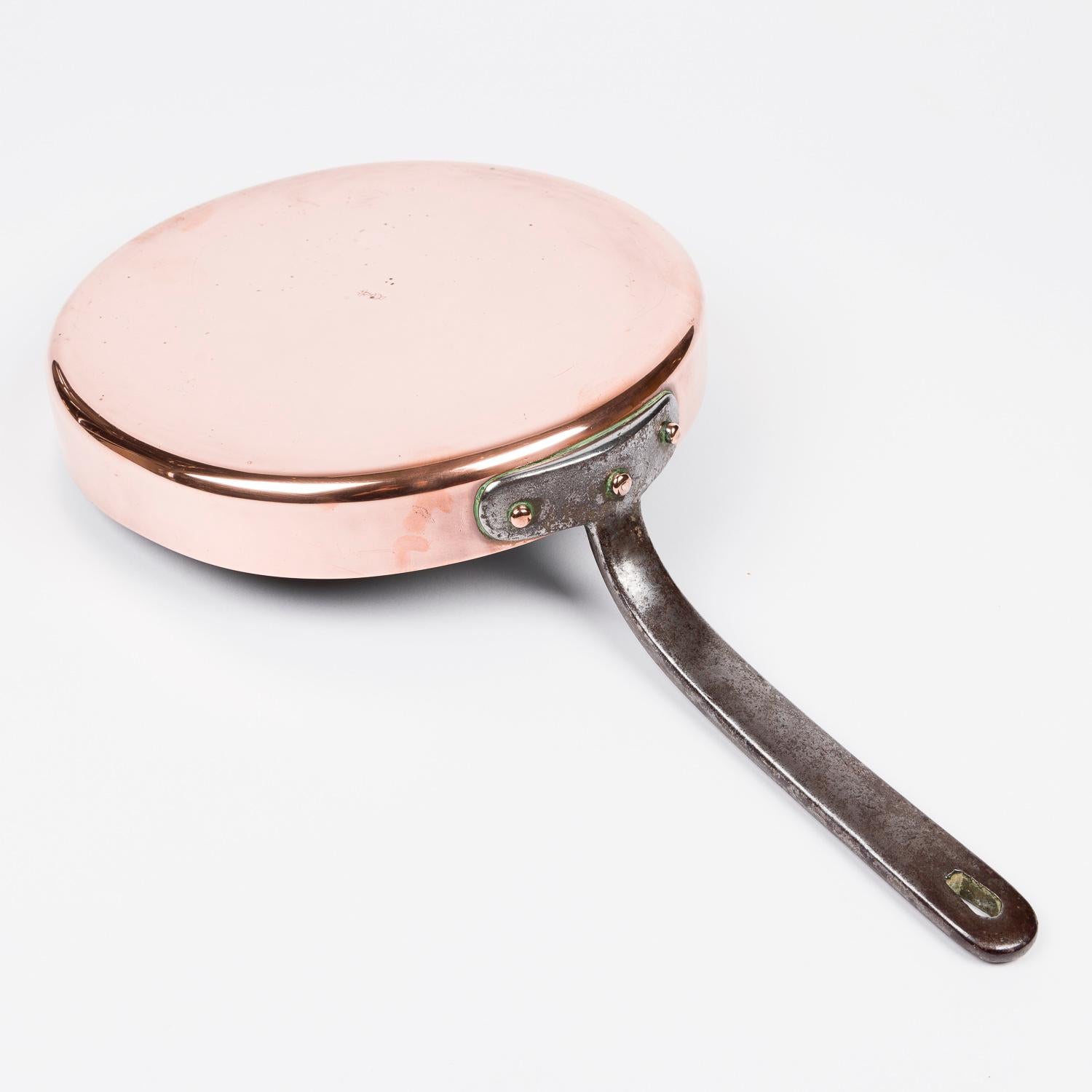 19th Century Copper frying pan by Benham & Froud of London For Sale