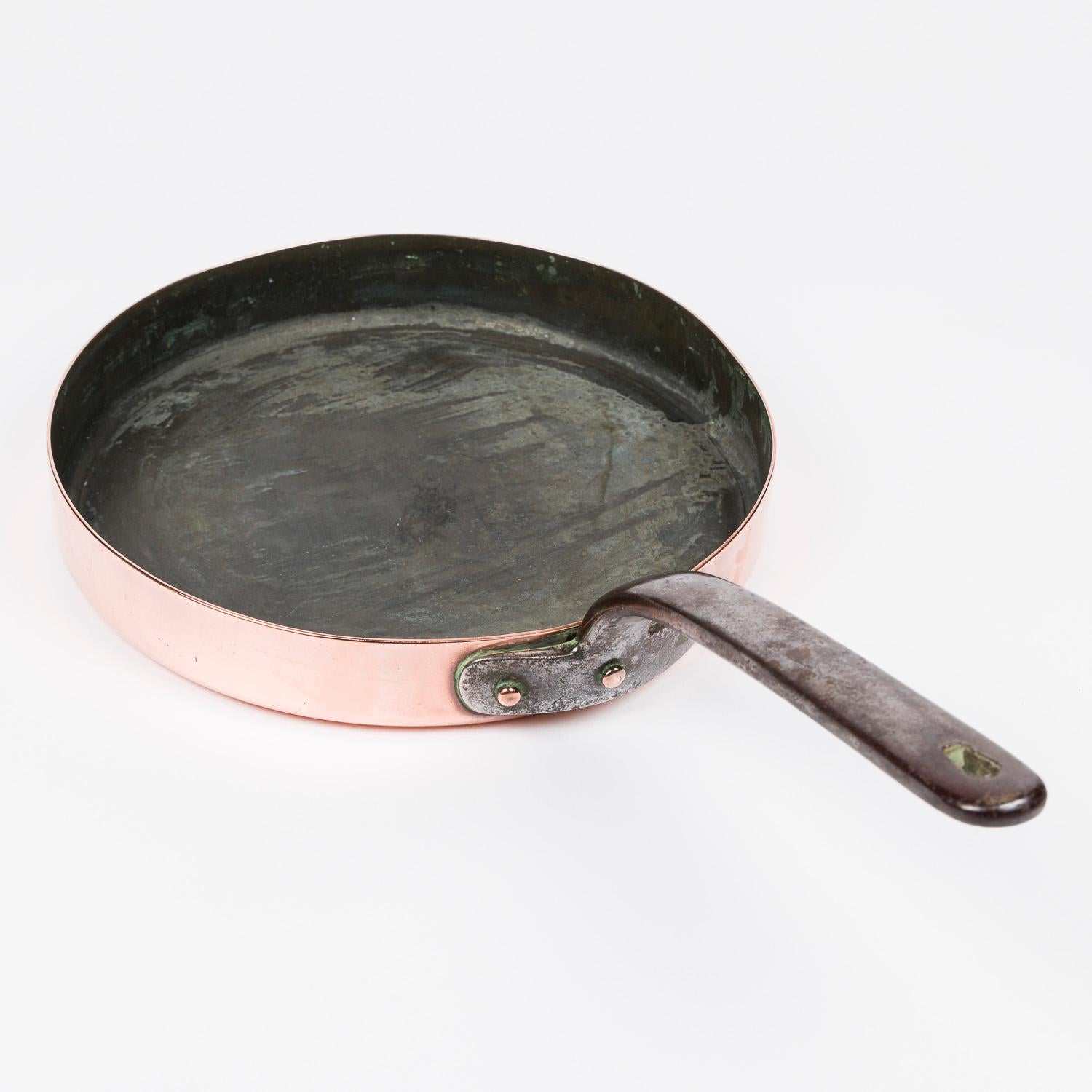 Copper frying pan by Benham & Froud of London For Sale 2