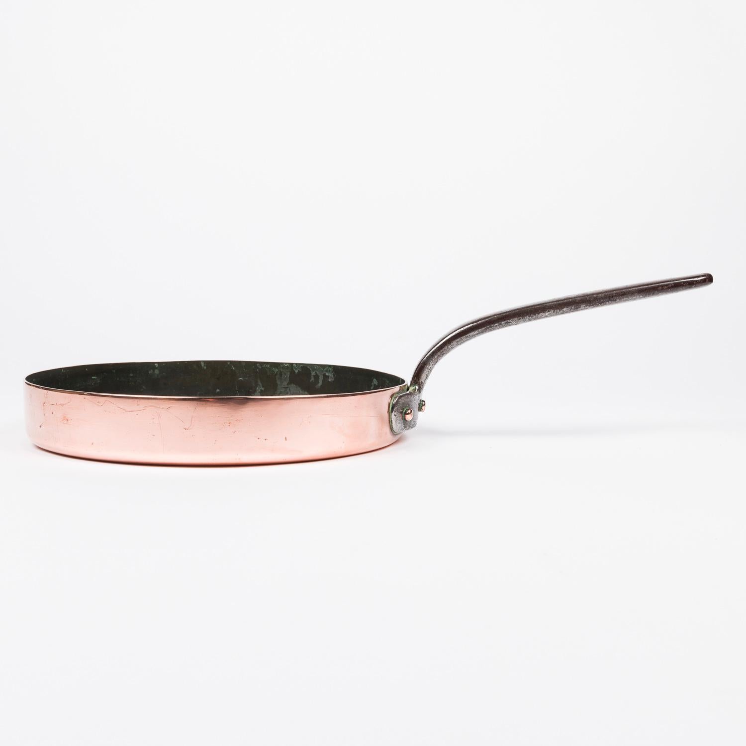 Copper frying pan by Benham & Froud of London For Sale 3