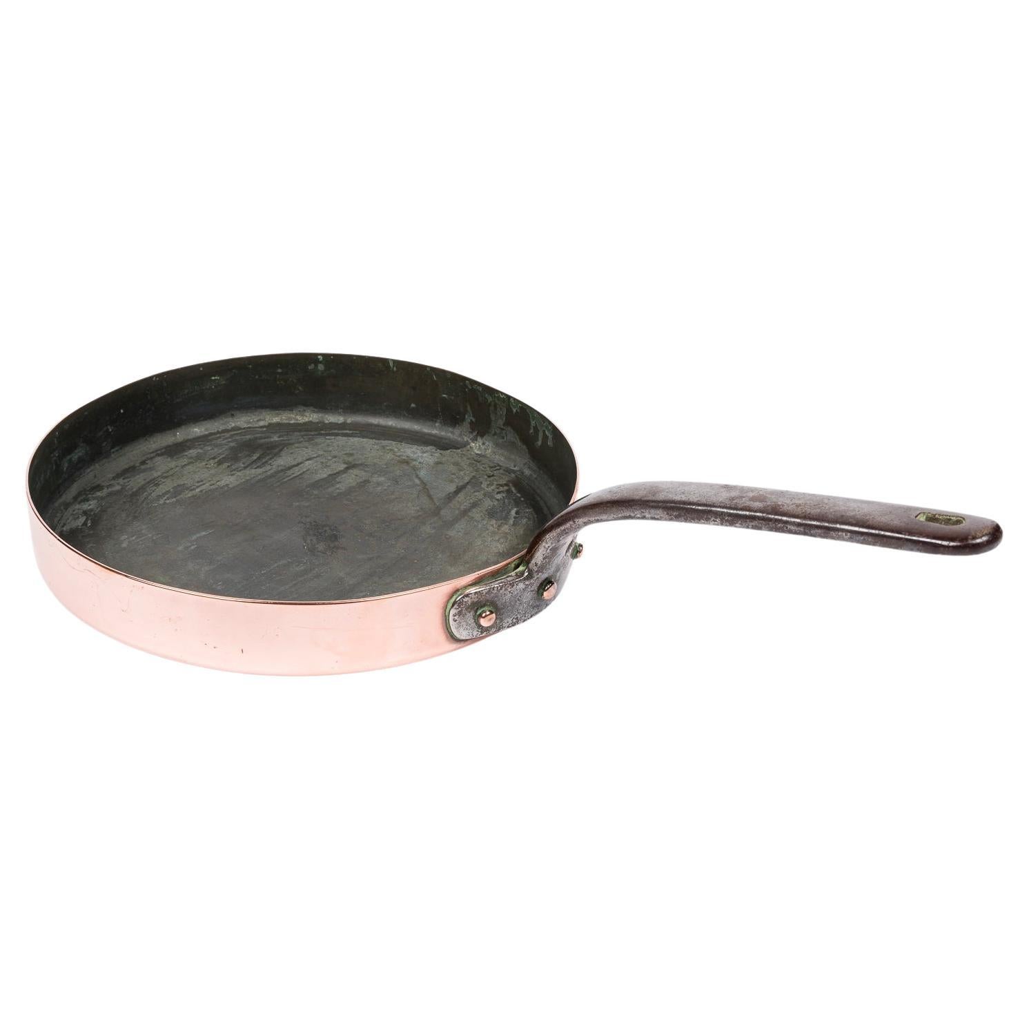 Copper frying pan by Benham & Froud of London For Sale