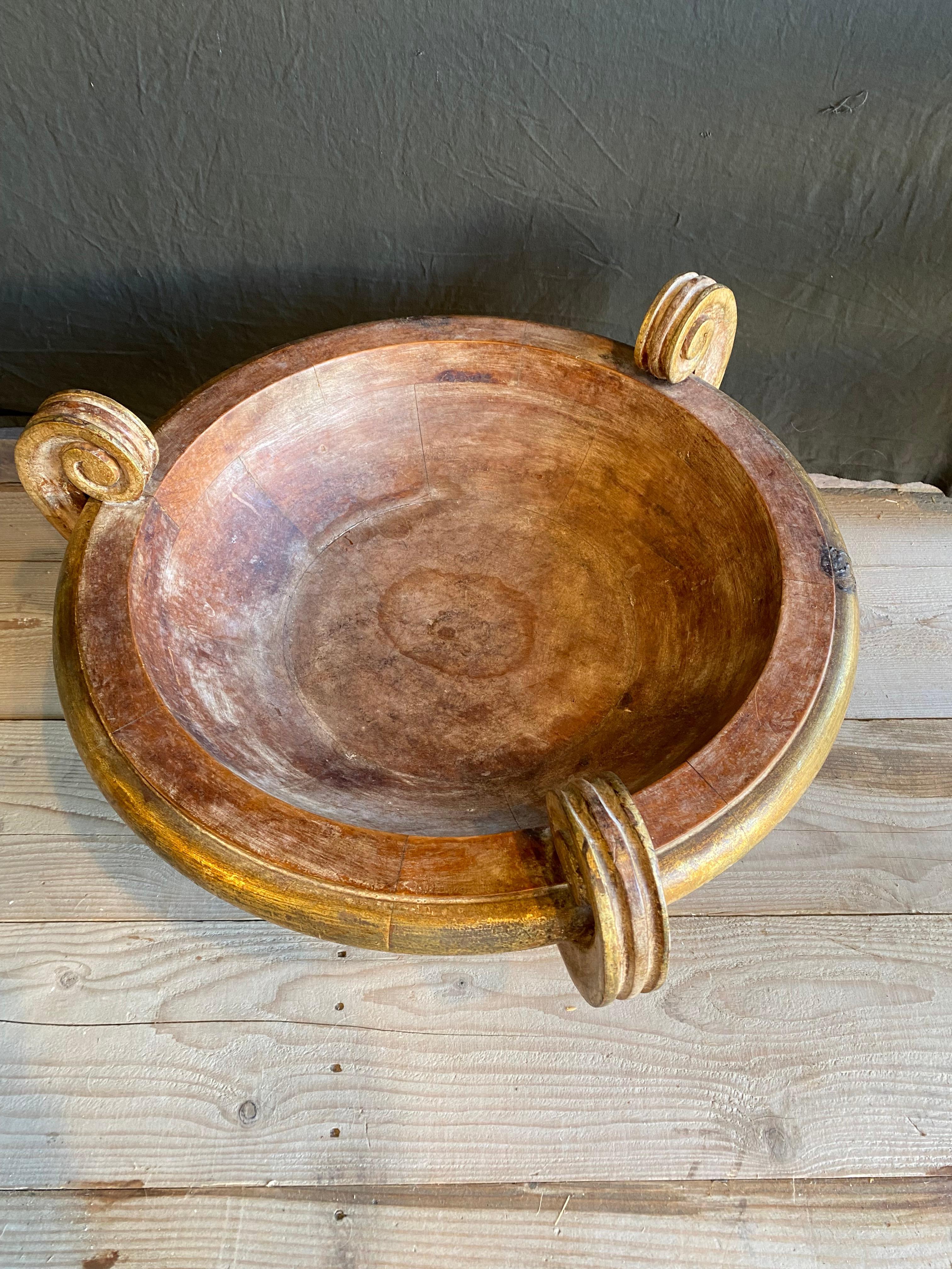 Art Deco copper-gilded wooden basin