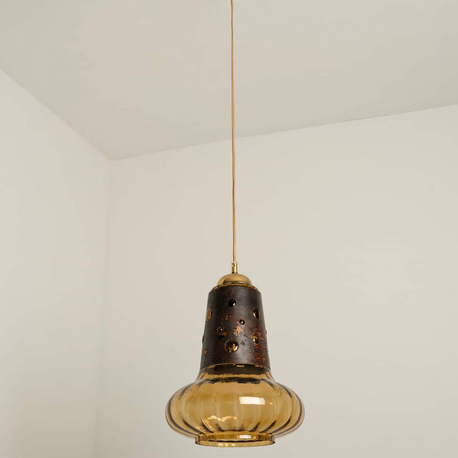Autre Lampe à suspension en verre cuivré dans le style de Nanny Still McKinney, 1960 en vente