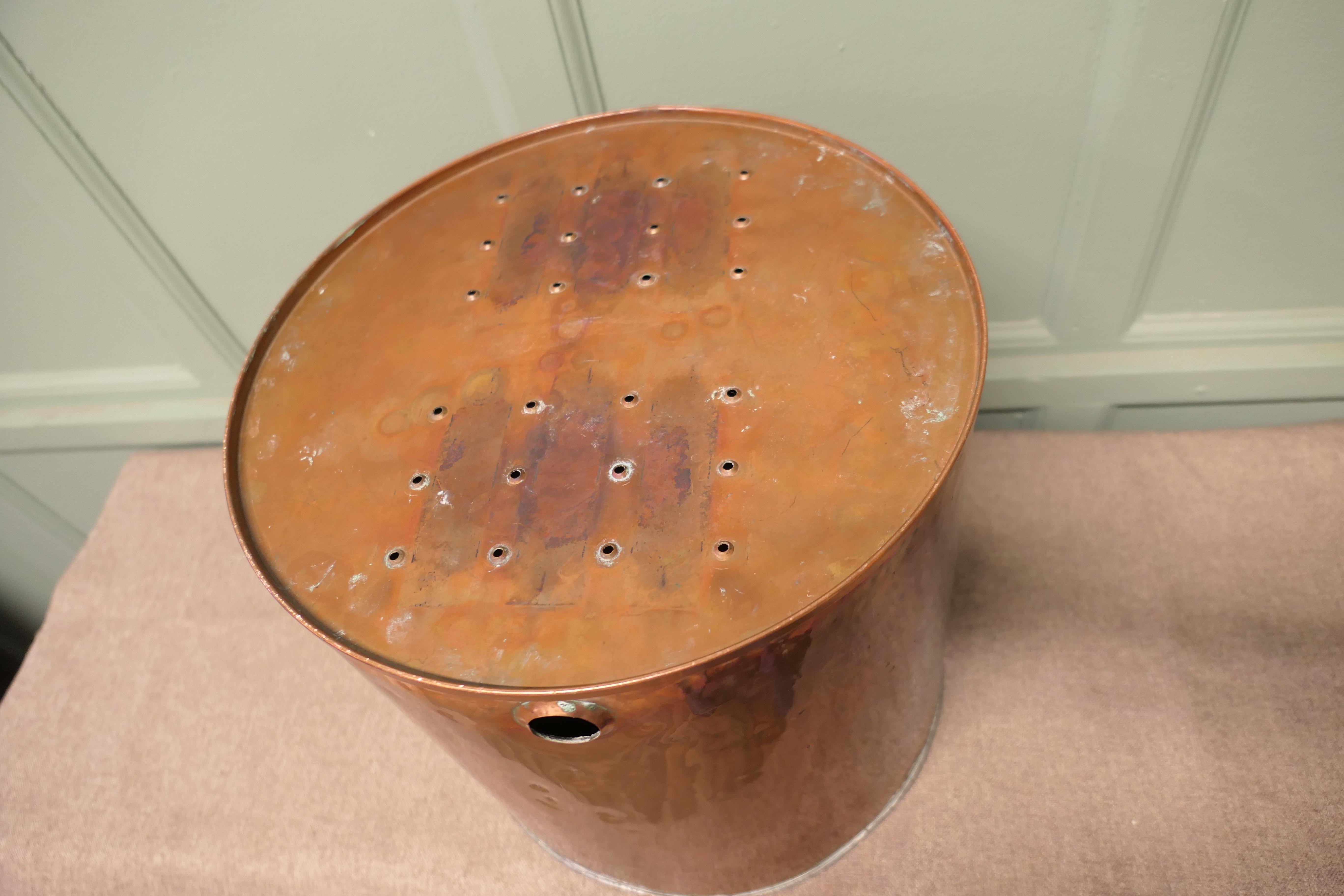 Copper Hot Water Filter, Log Bin  This very practical piece For Sale 2