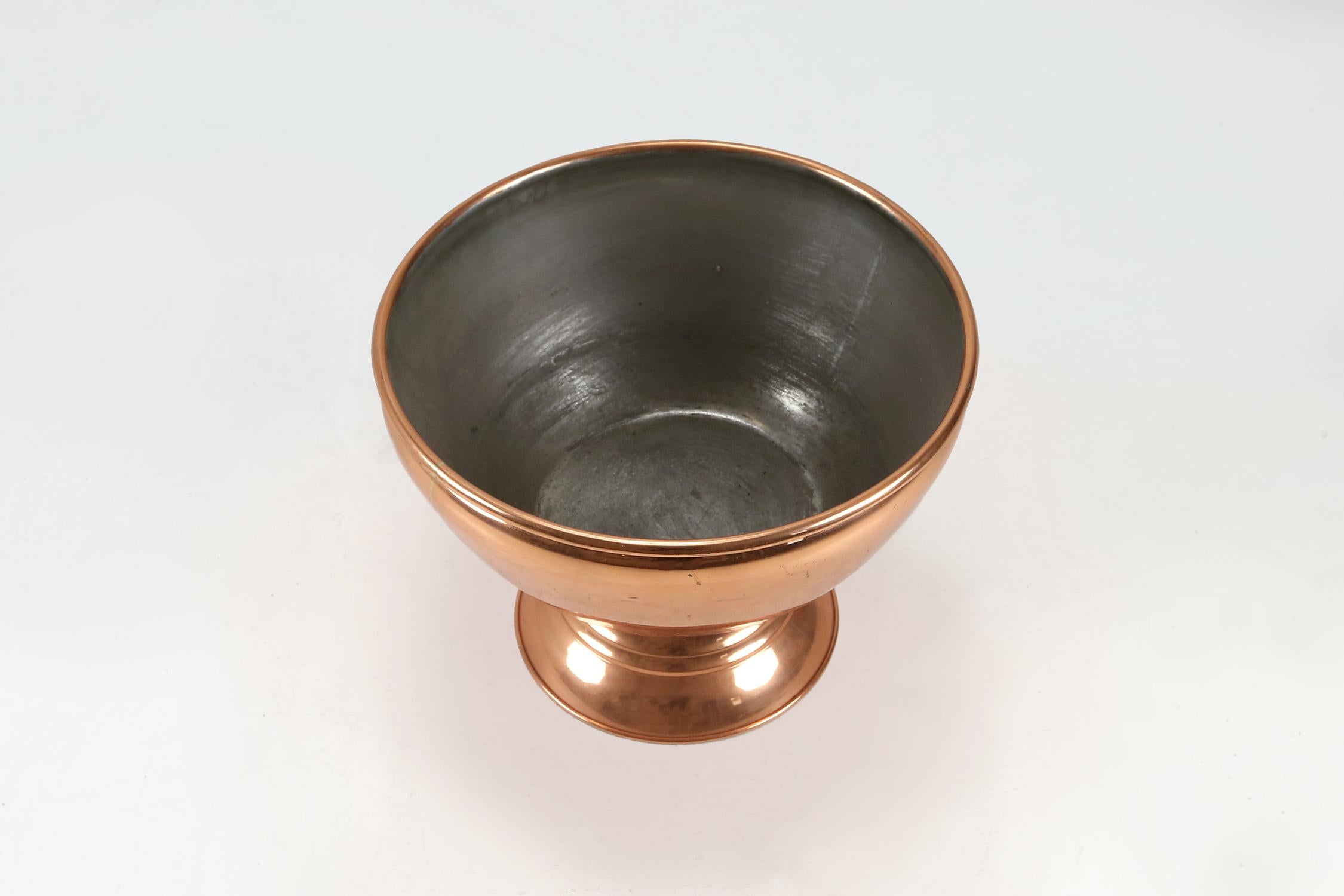 copper ice-bucket Ca.1930 In Good Condition For Sale In Meulebeke, BE