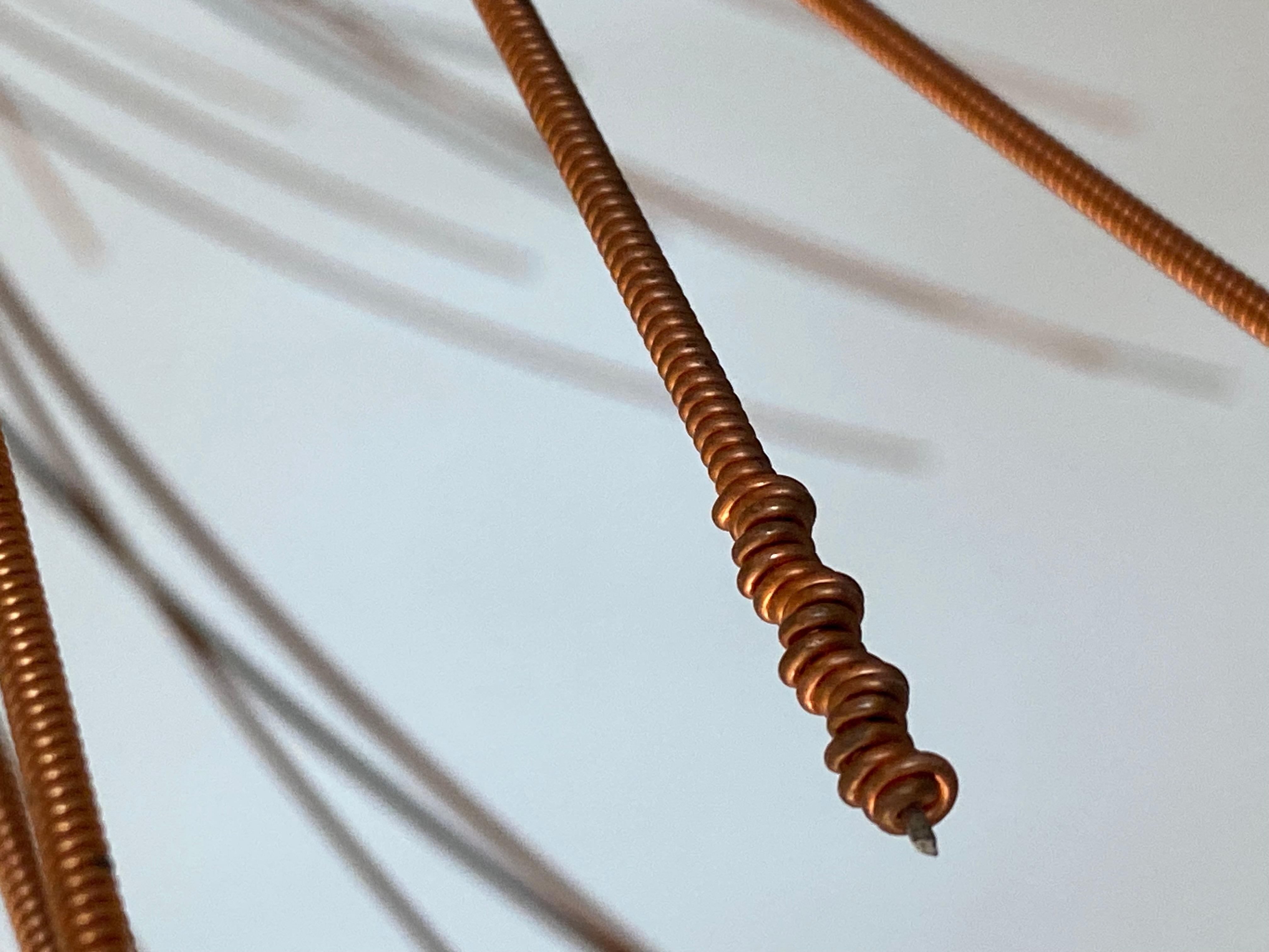 Sculpture cinétique en cuivre 