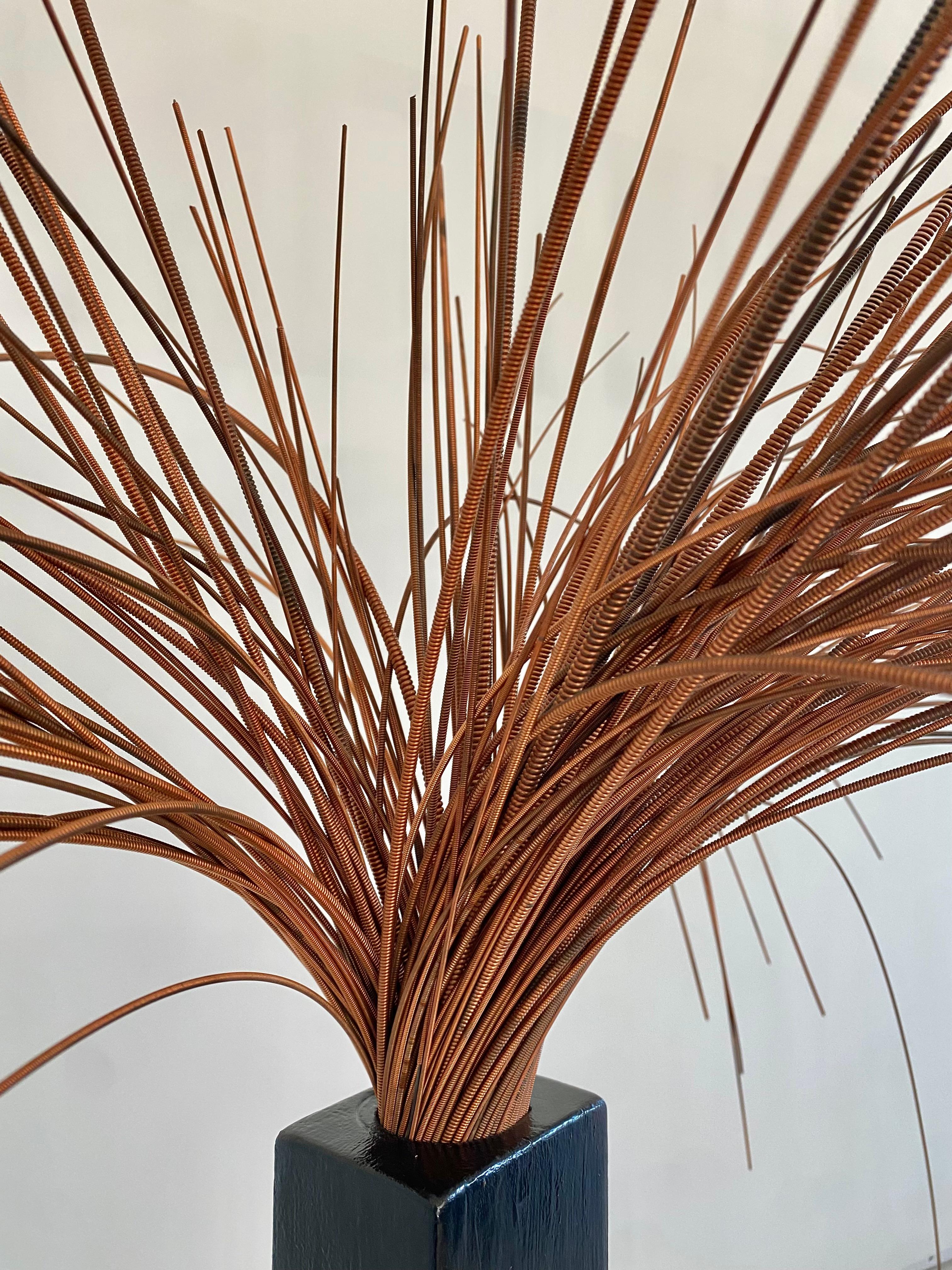 Sculpture cinétique en cuivre 