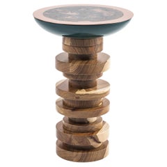 Cobre, madera lacada y kiaat africano Verdigris Mesa auxiliar TOTEM de Egg Designs
