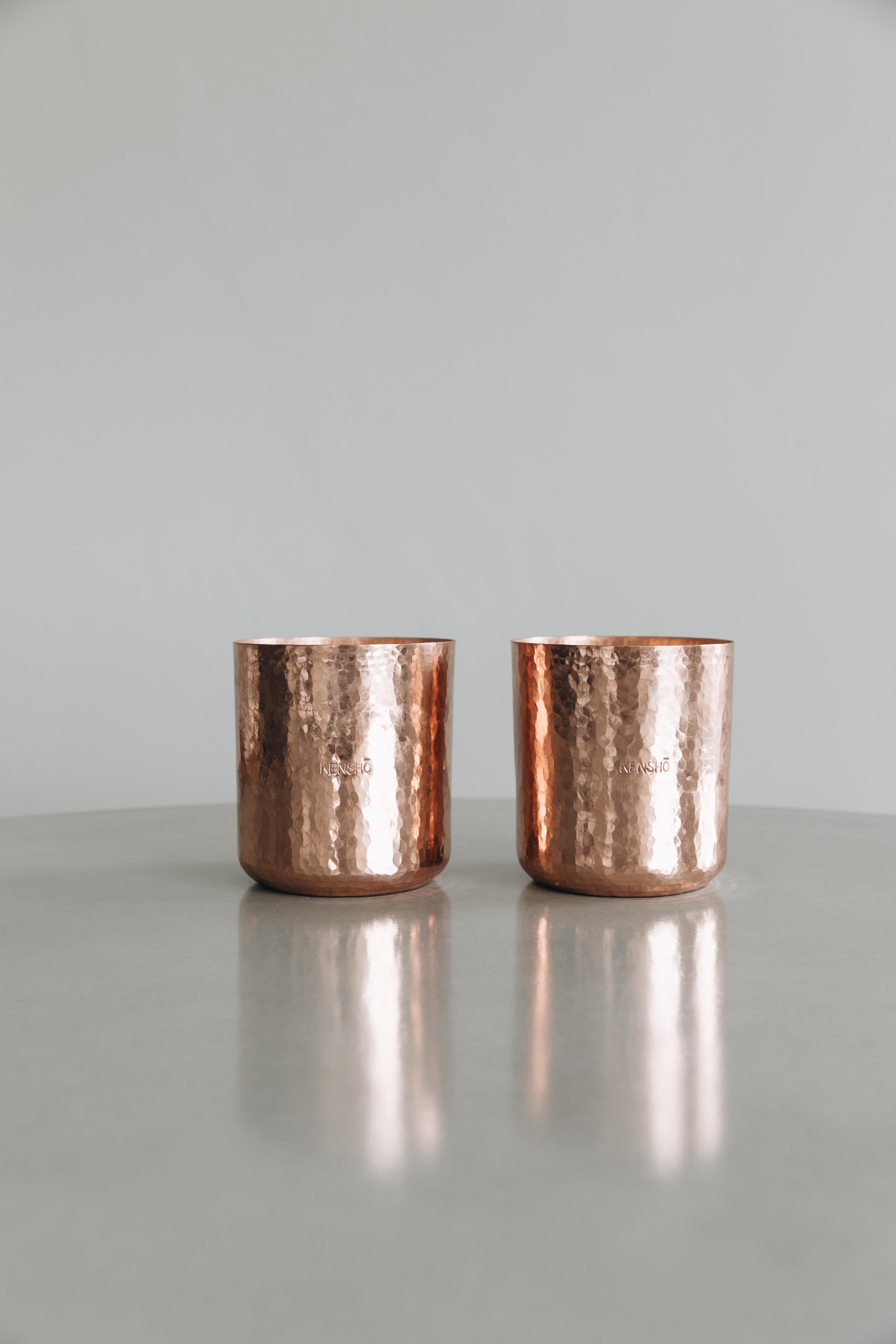 This stunning soy wax candle, crafted by skilled Mexican artisans, is a true work of art. The vase is made of hand-hammered copper, giving it an earthy, natural feel that fits perfectly with any home decor. Hand-hammered technique in copper is a