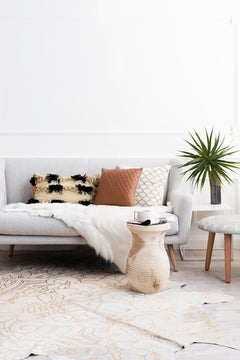 Tapis Boho Batik en cuir de vache crème métallisé, moyen