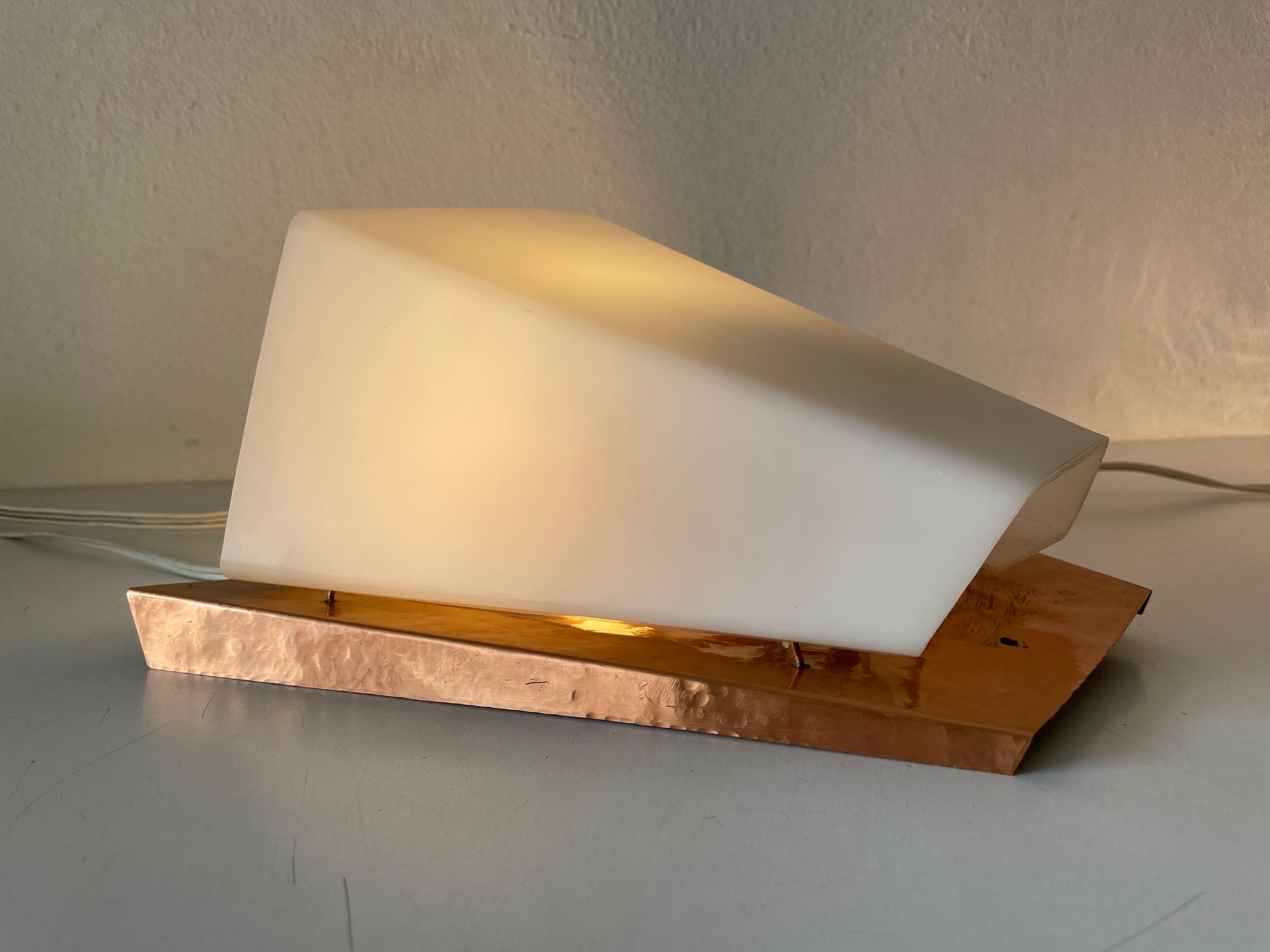 Paire d'appliques en cuivre et plexiglas par Weckelweller Werkstätten, années 1950, Allemagne en vente 7