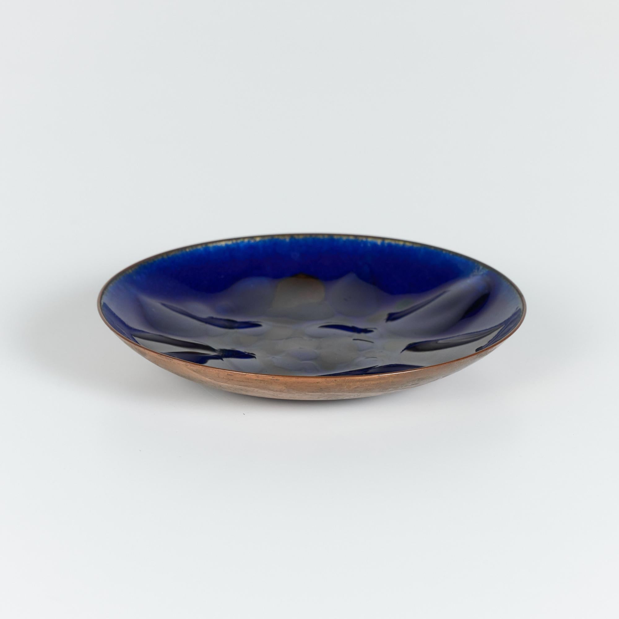 Copper Royal Blue Enameled Plate by Win Ng In Excellent Condition For Sale In Los Angeles, CA
