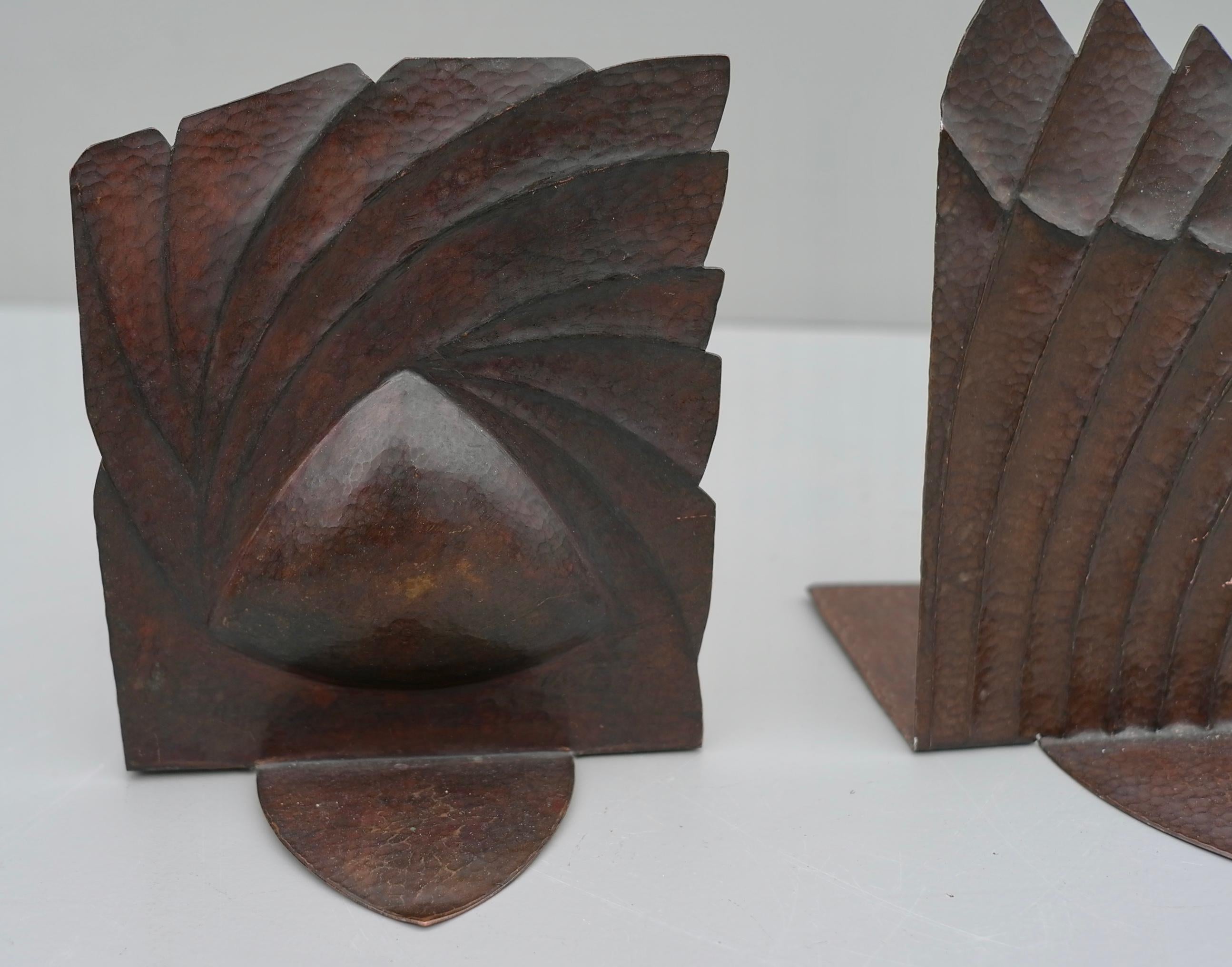 Hammered Copper Sculptural Art Deco Bookends Midcentury, France, 1930s For Sale