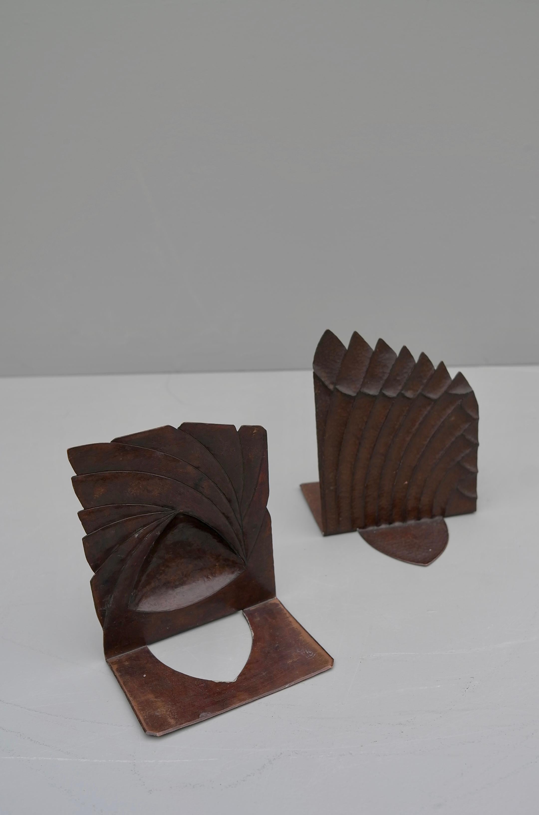 Copper Sculptural Art Deco Bookends Midcentury, France, 1930s In Good Condition For Sale In Den Haag, NL