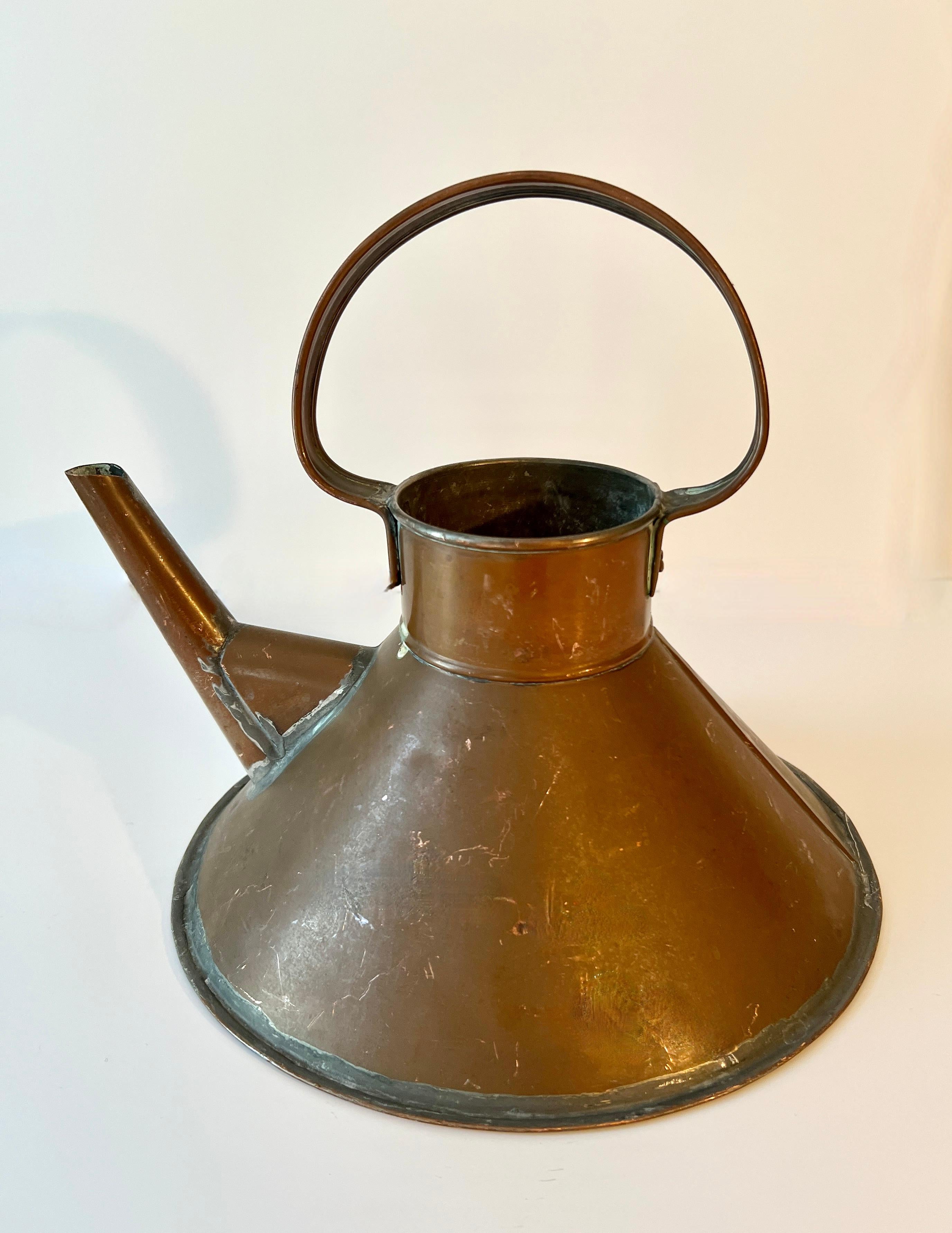 Copper Ships Kettle or Watering Can In Good Condition For Sale In Los Angeles, CA