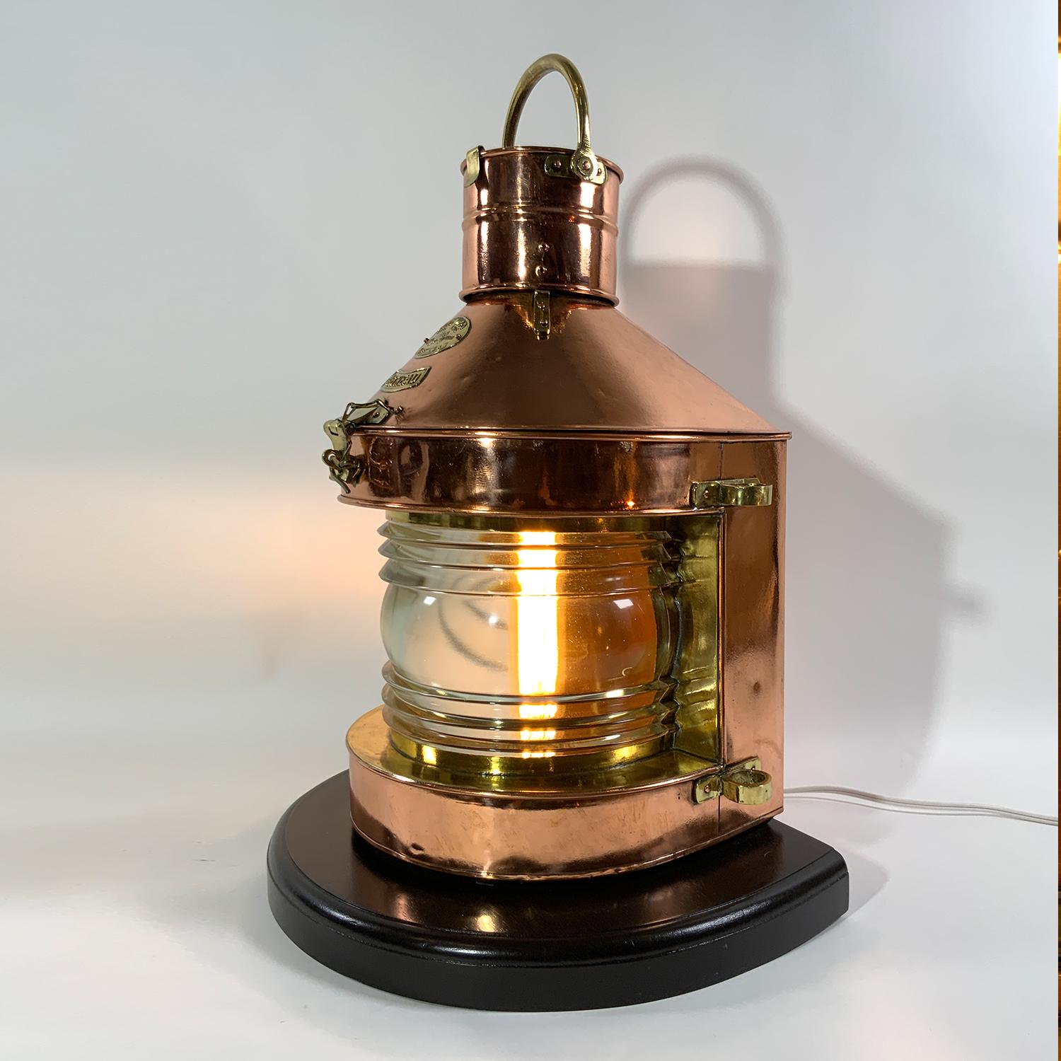 Copper Ships Masthead Lantern On Base In Good Condition For Sale In Norwell, MA