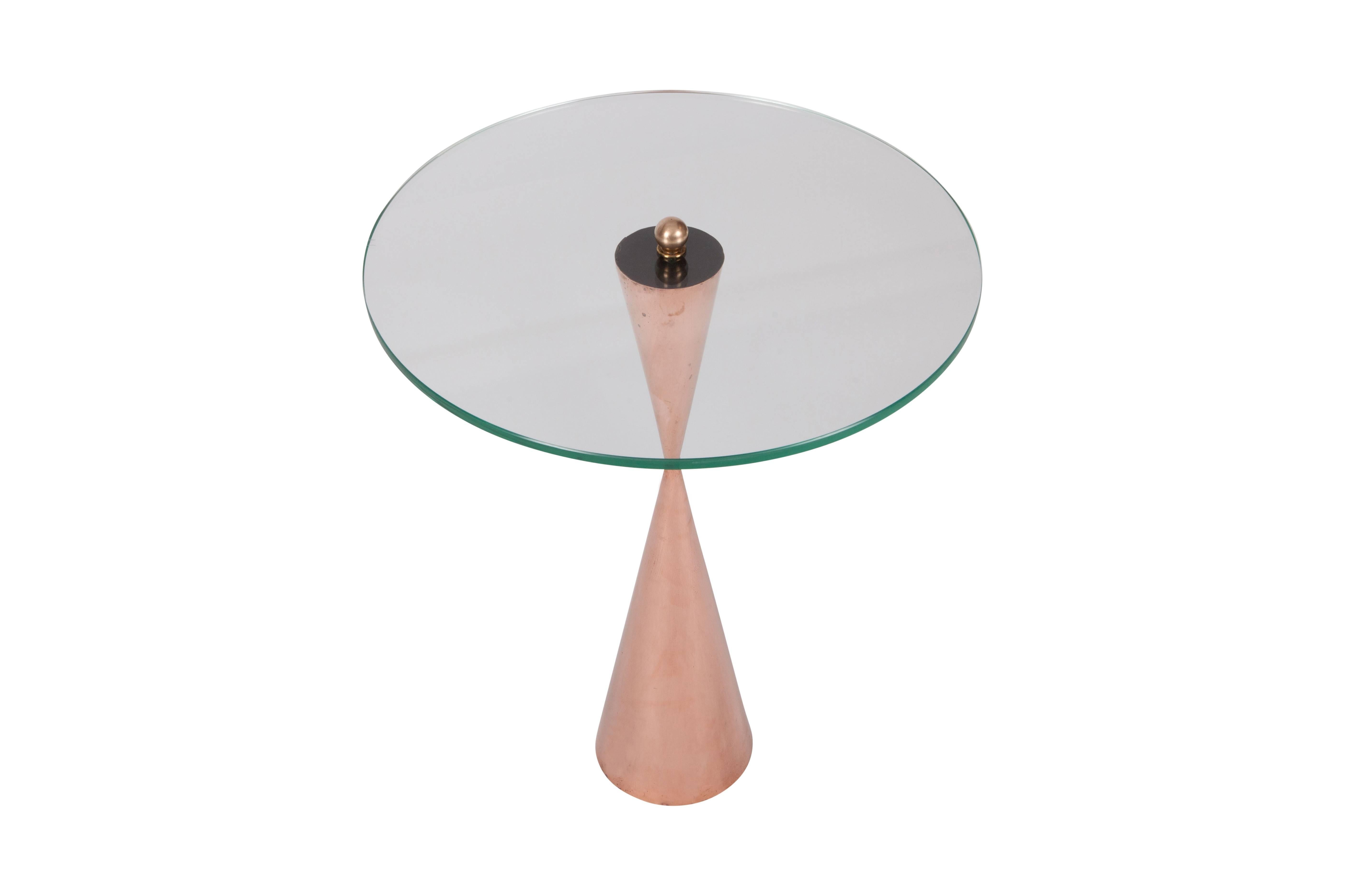 Table d'appoint en cuivre avec plateau en verre Excellent état - En vente à Antwerp, BE