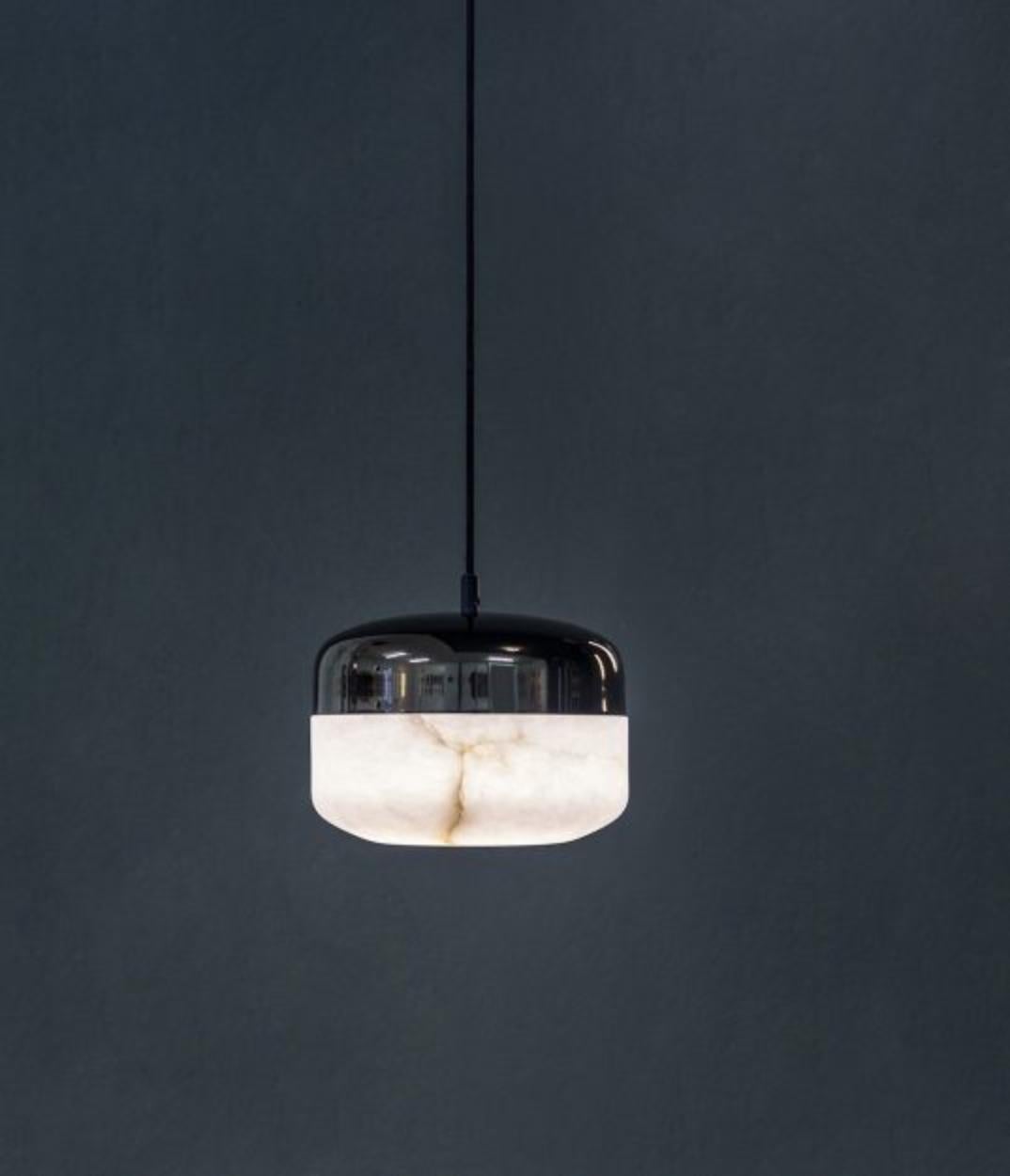 Copper Small Pendant Lamp by United Alabaster
Dimensions: D 18 x H 200 cm
Materials: Alabaster, Copper (Black Nickel Finish)
Also Available in Satin Copper, Satin Gold finishes.Please contact us.

The Copper collection was born from the combination