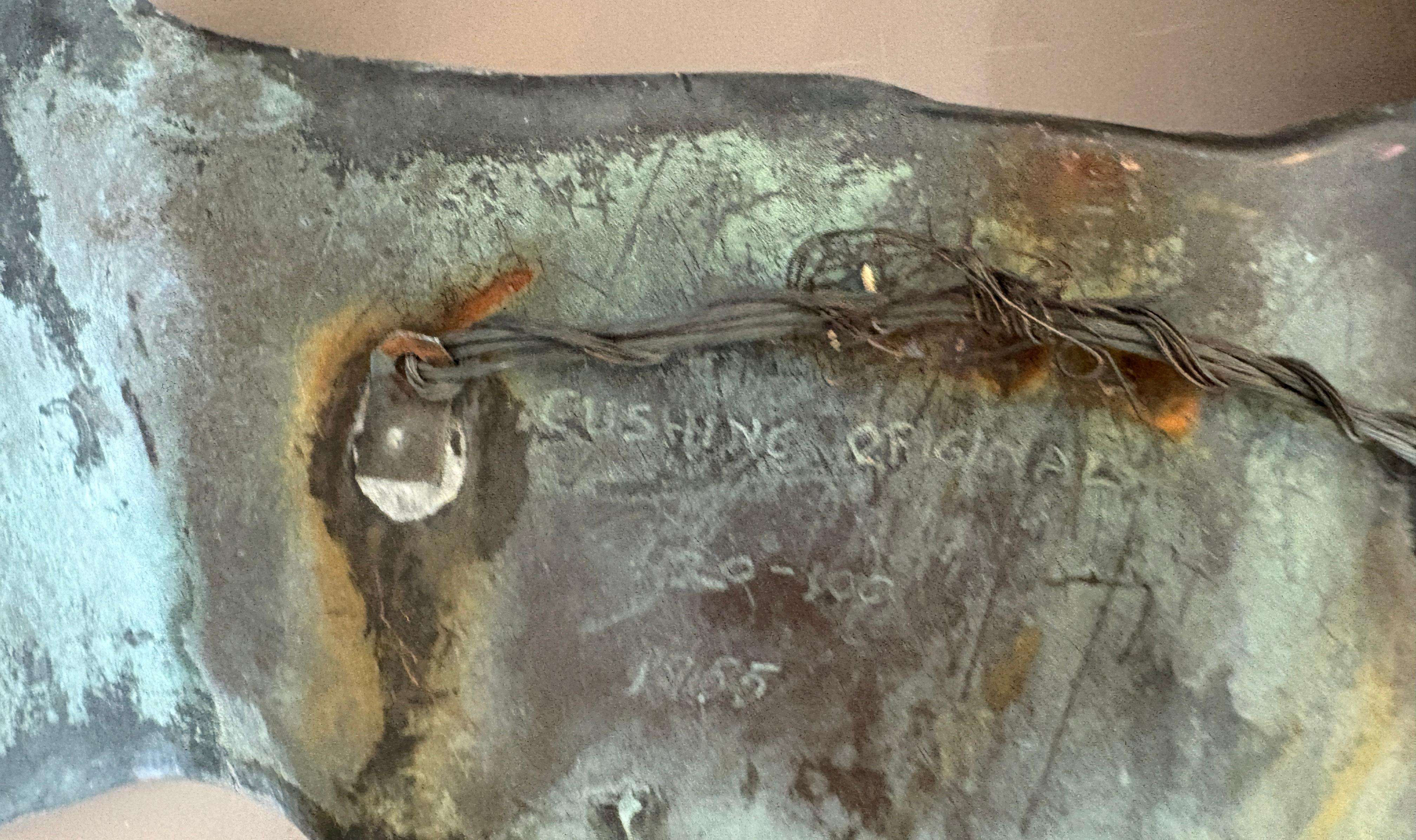 Arte popolare Scultura di cervo in rame firmata e datata Cushing & Company in vendita