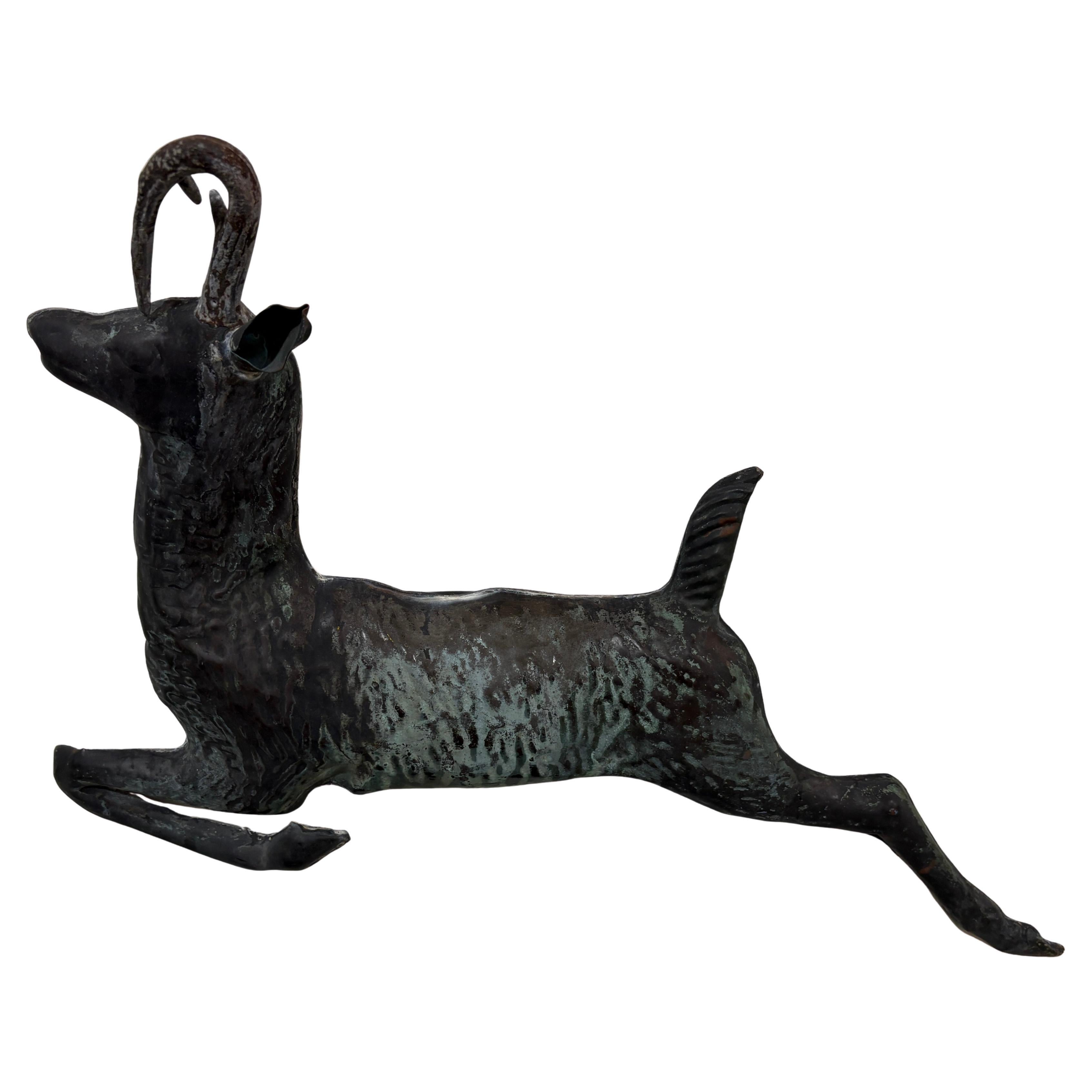 Scultura di cervo in rame firmata e datata Cushing & Company in vendita