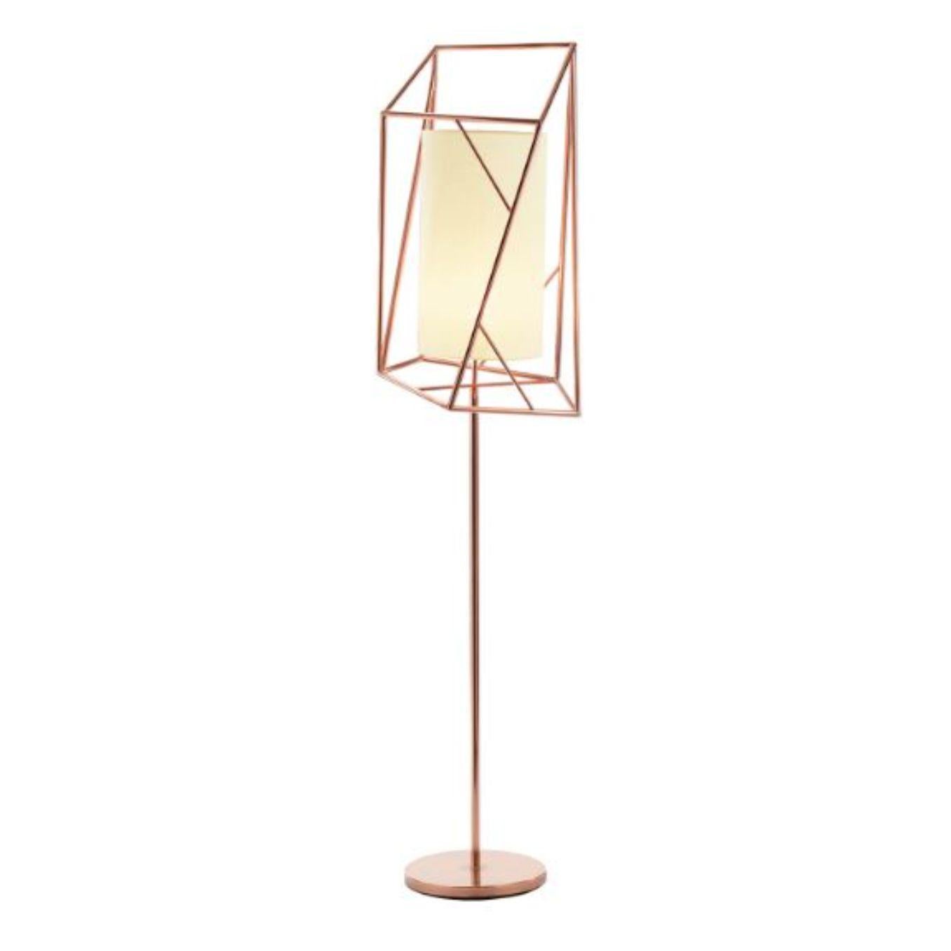 Copper star floor lamp by Dooq.
Dimensions: W 45 x D 45 x H 170 cm
Materials: lacquered metal, polished or satin metal, copper.
abat-jour: linen
Also available in different colors and materials.

Information:
230V/50Hz
E27/1x20W