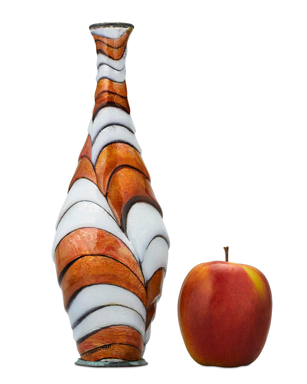 Vase aus Kupfer mit Wirbeln aus Emaille von Camille Faur (Art déco) im Angebot