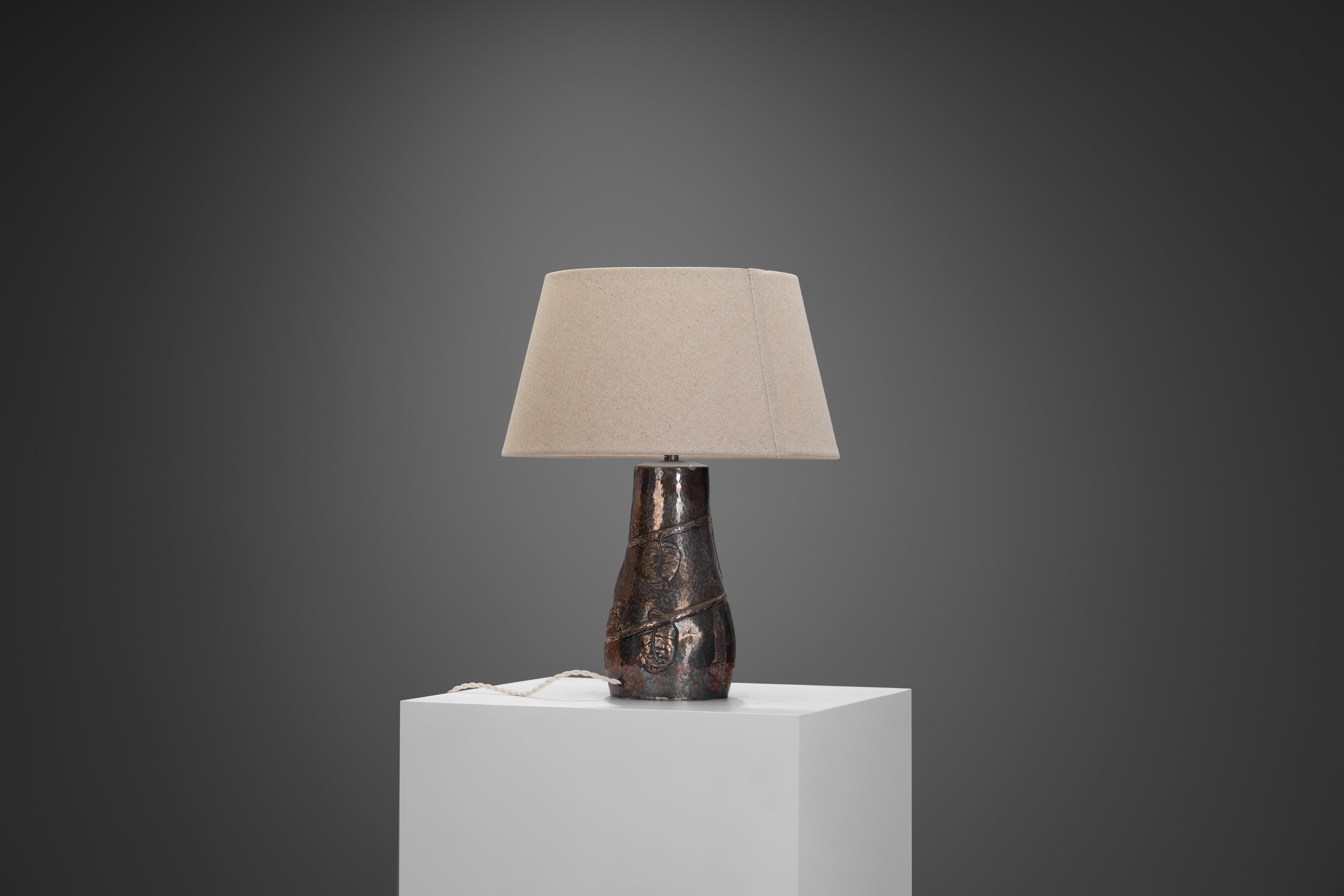 Cuivre Lampe de table en cuivre pour Svensk Metallkonst AB, Suède Début du 20e siècle en vente