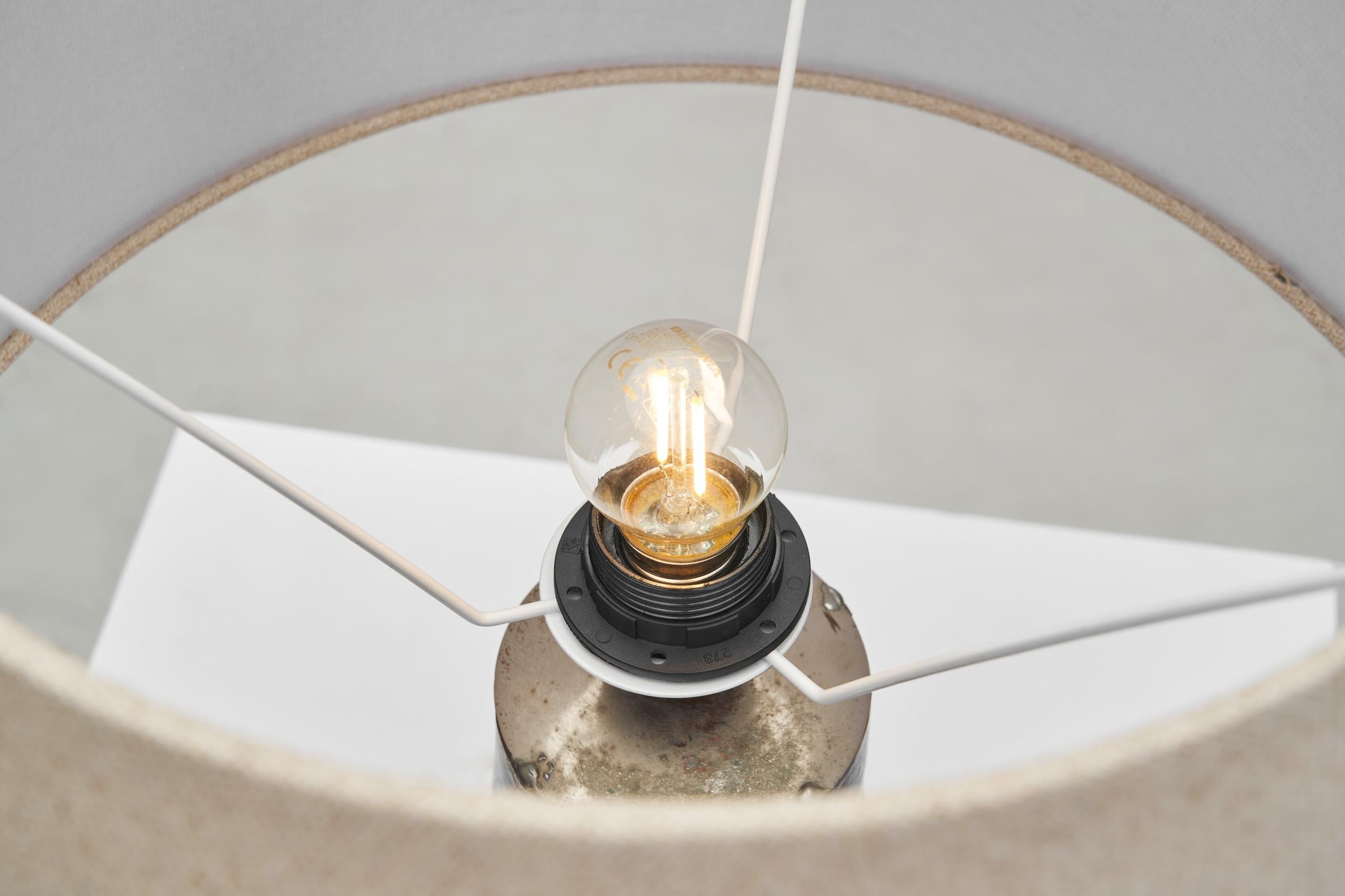 Lampe de table en cuivre pour Svensk Metallkonst AB, Suède Début du 20e siècle en vente 2