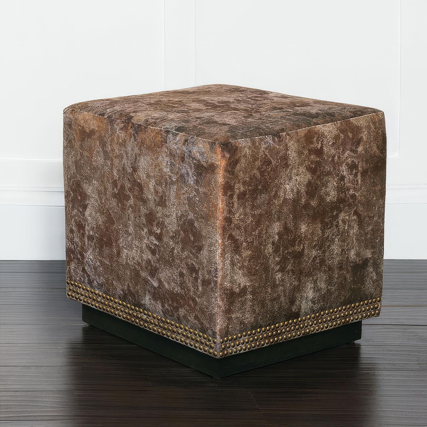 Americano Pouf cubo in velluto color rame in vendita