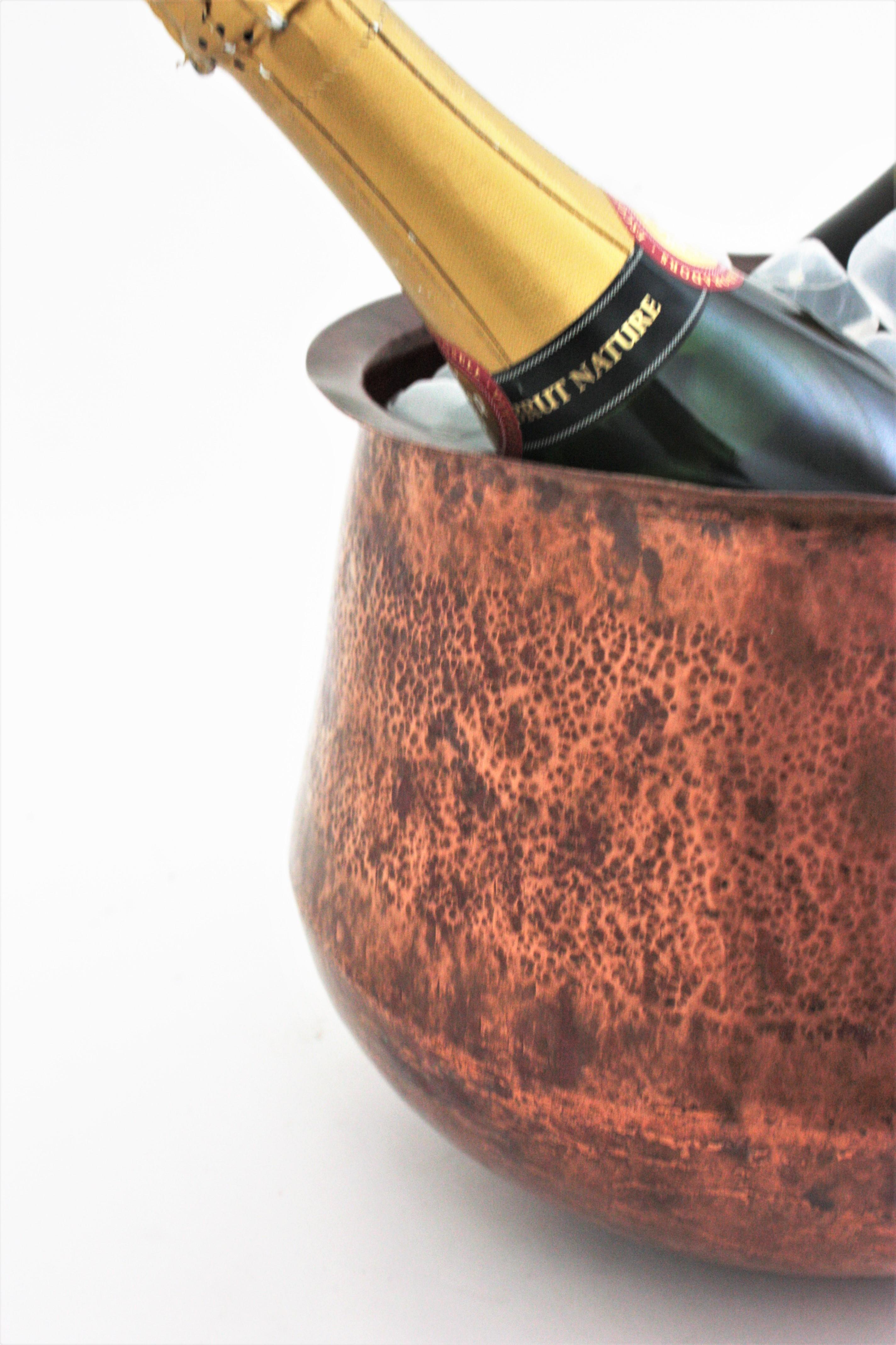 Hand Forged Copper Champagne Cooler Ice Bucket / Vessel For Sale 4