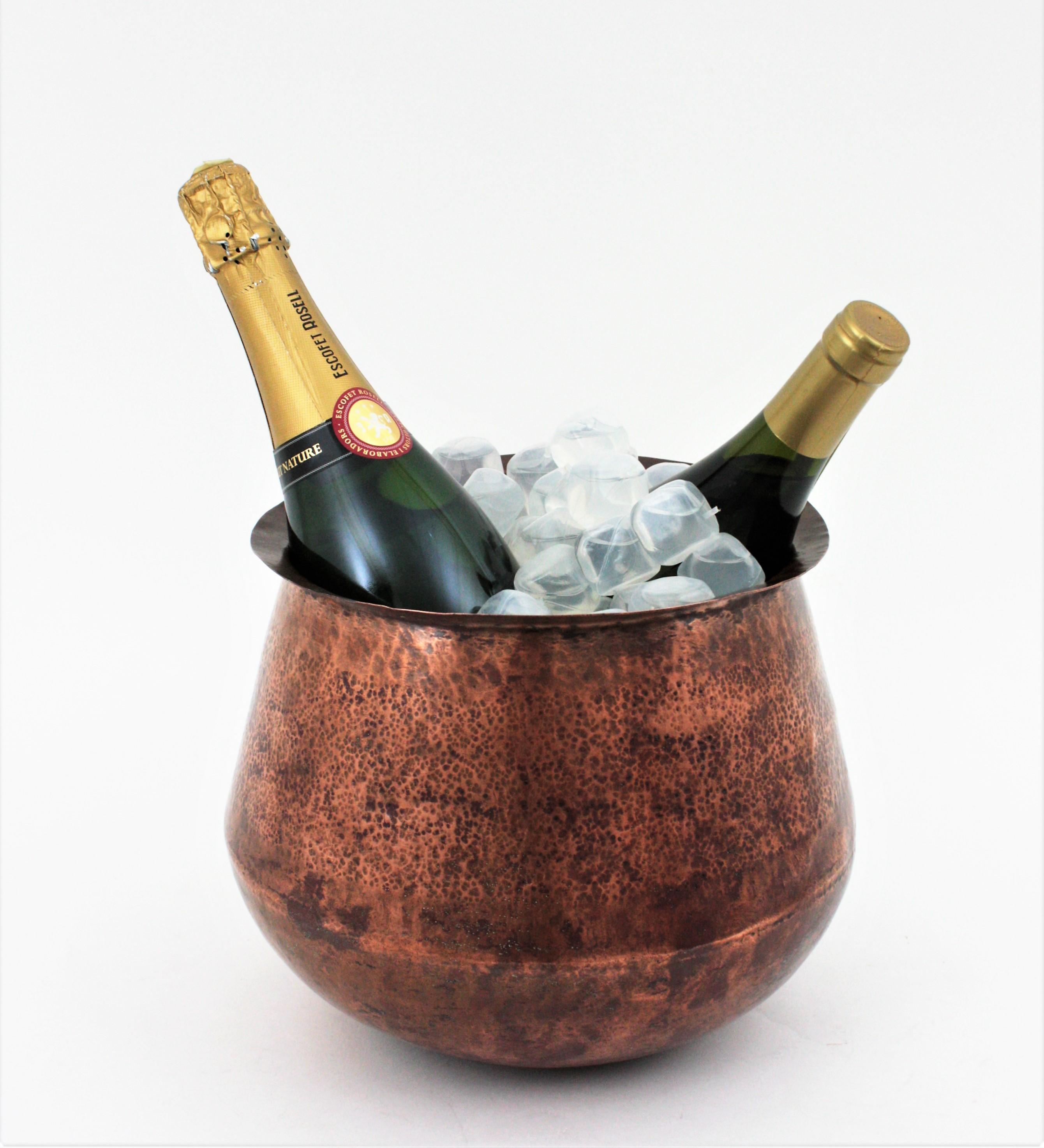 20th Century Hand Forged Copper Champagne Cooler Ice Bucket / Vessel For Sale