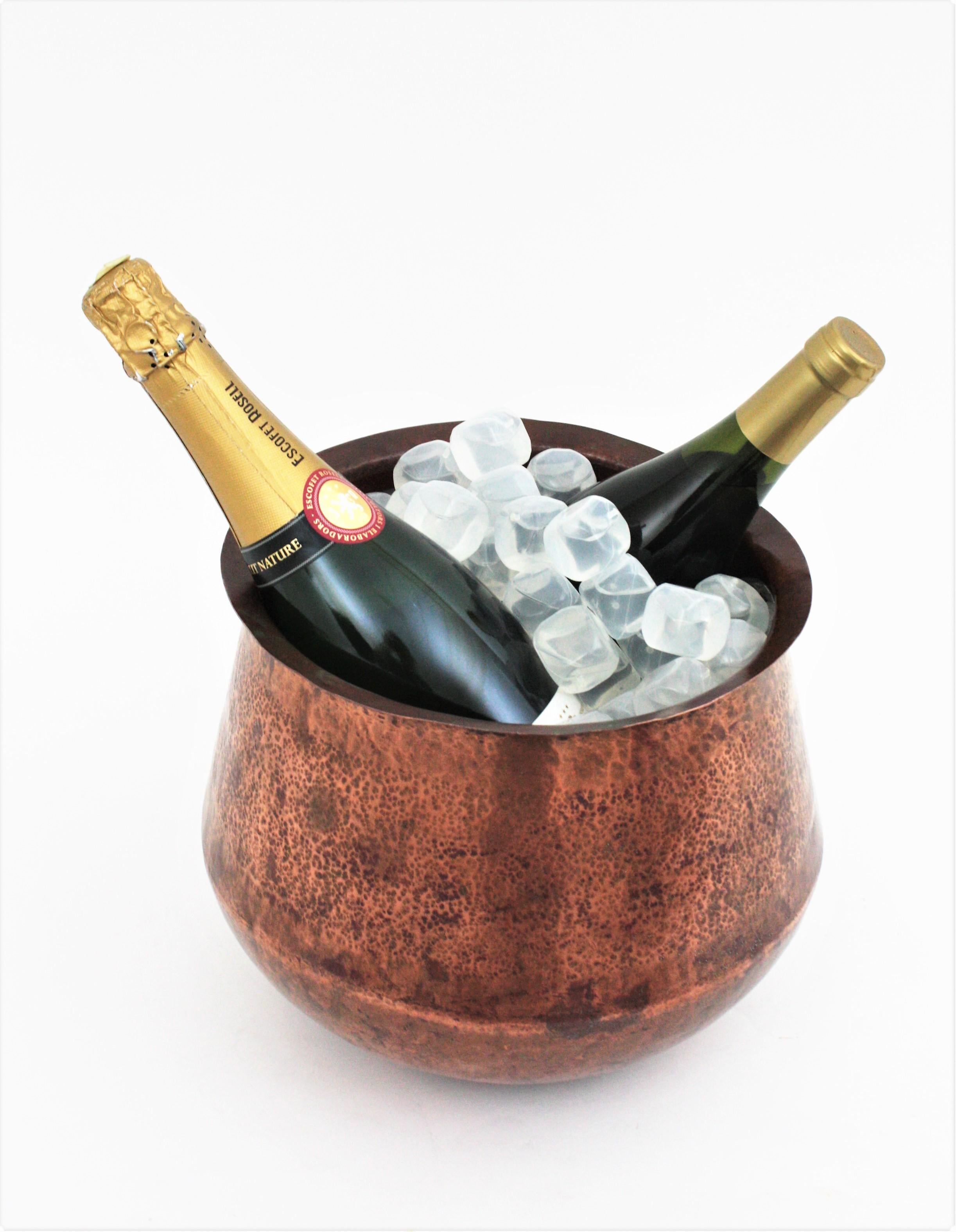 Hand Forged Copper Champagne Cooler Ice Bucket / Vessel For Sale 2