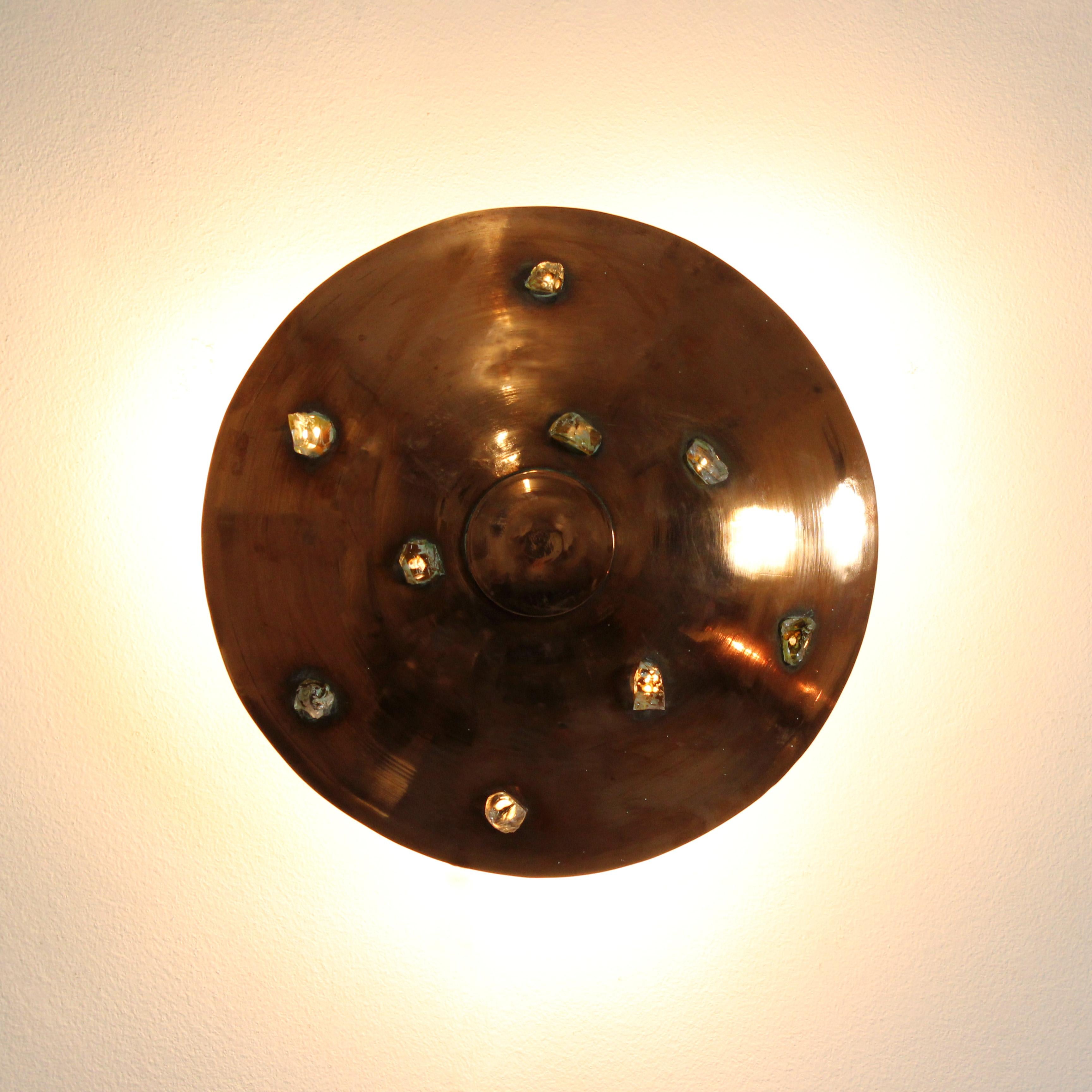 Copper wall/ceiling light with glass inlays - c. 1960 - Spain

Dimensions: 10 x 30 cm (diameter)