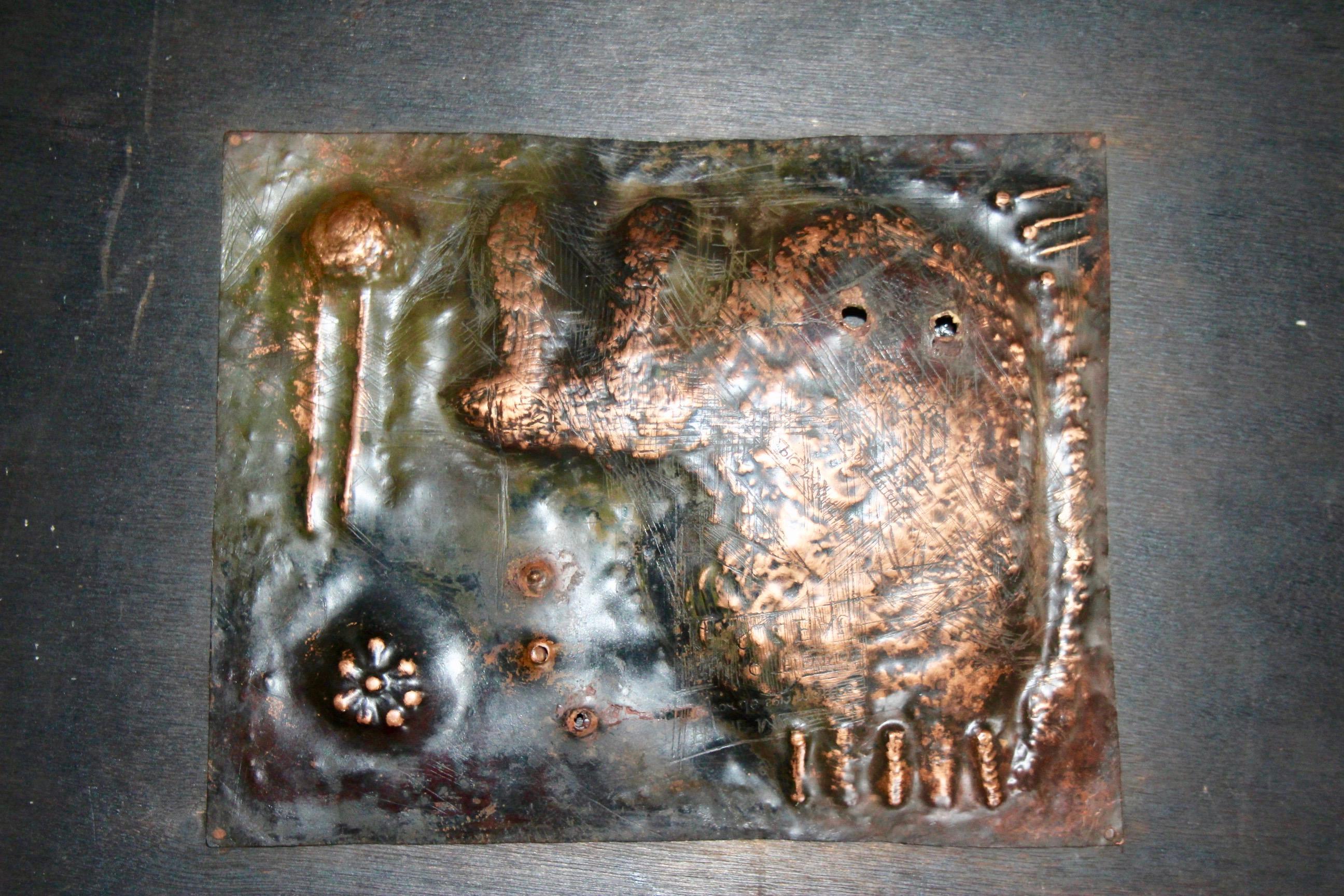 Copper wall sculpture carve. The dimension are the one of the wooden plate.