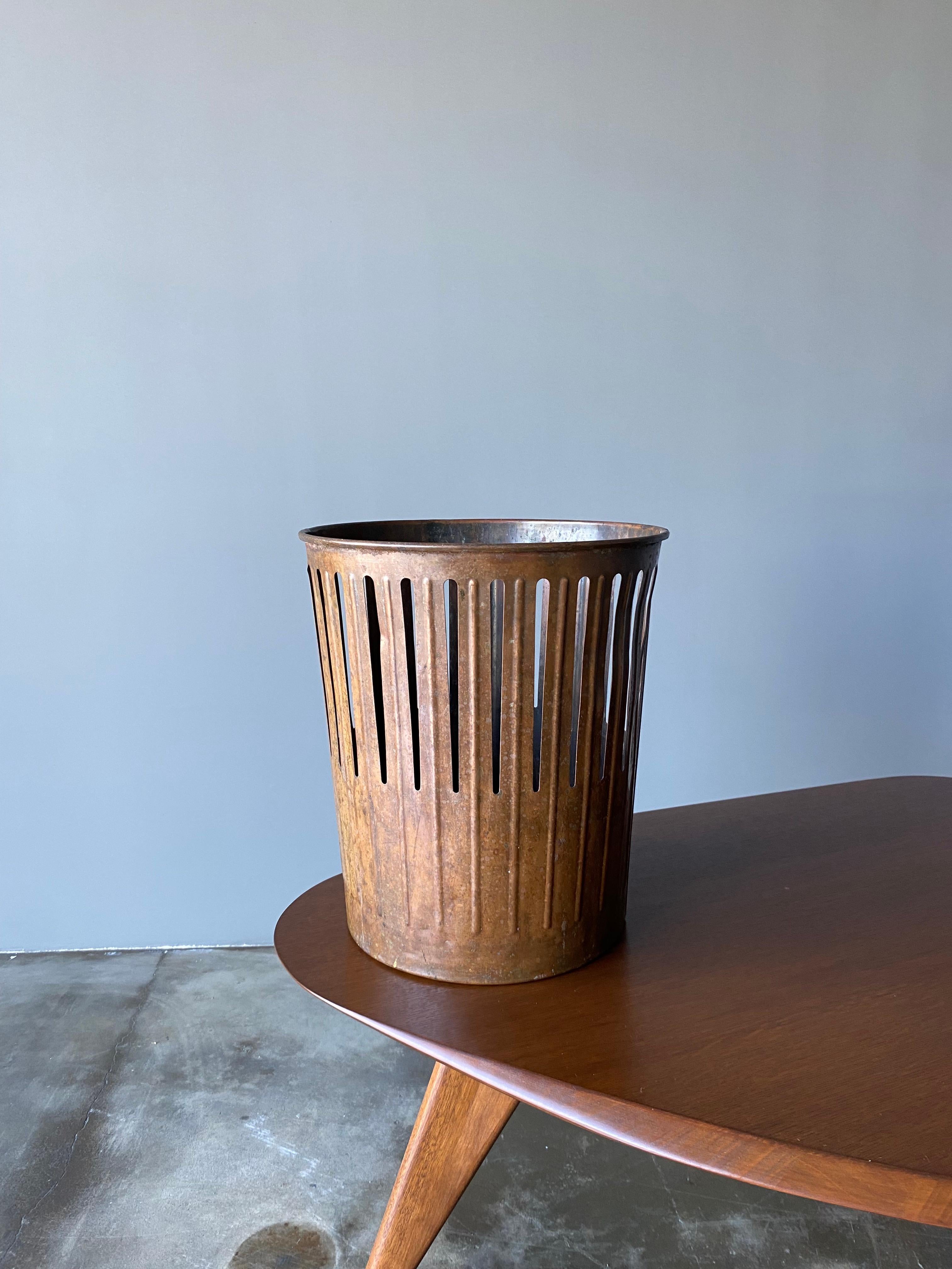 Copper Waste Basket by Erie Art Metal Co., 1920's.  Beautiful original patina. 