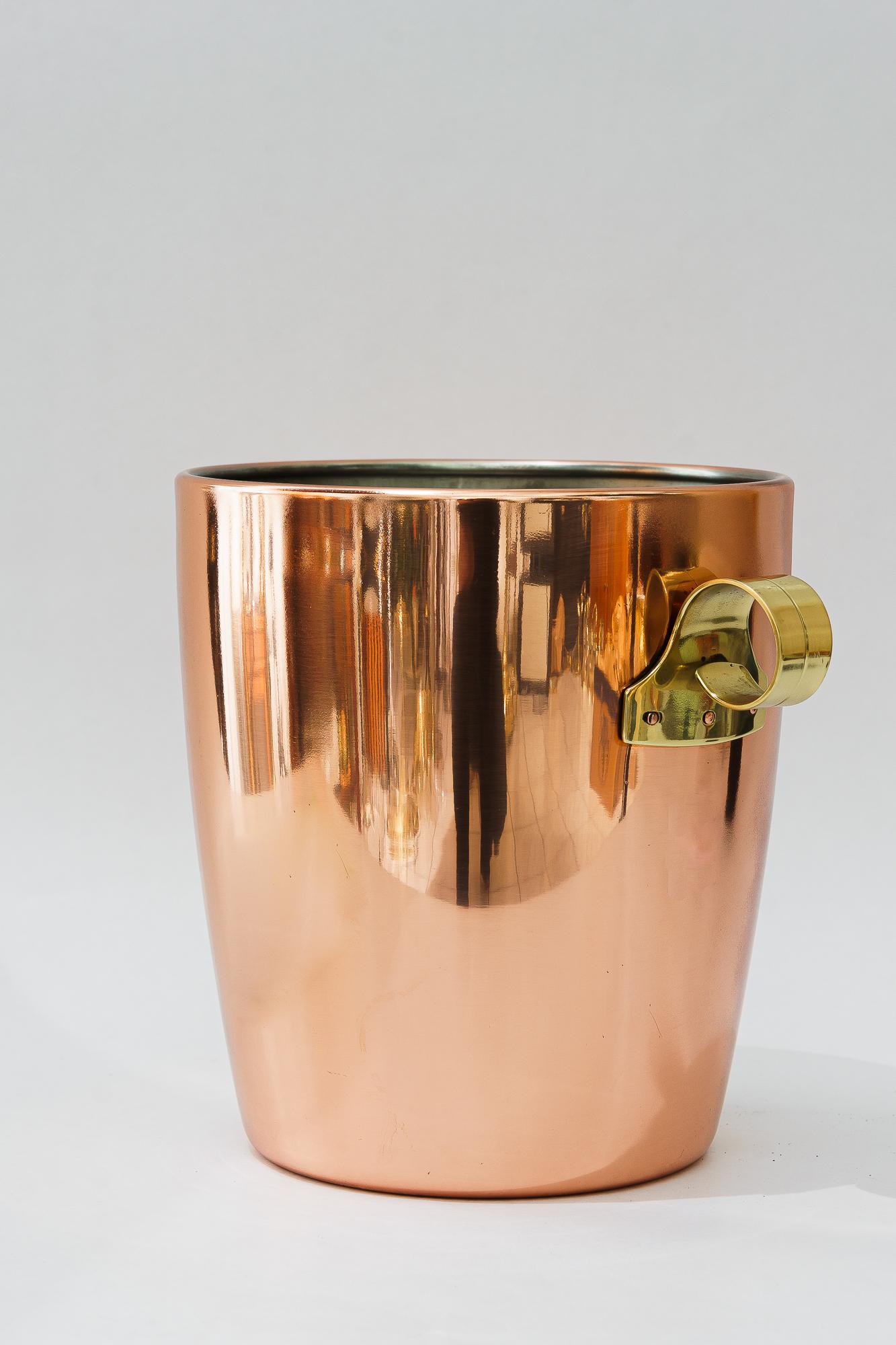 Kupfer-Weinkühler mit Messinggriffen schwitzerland um 1920 (Art déco) im Angebot