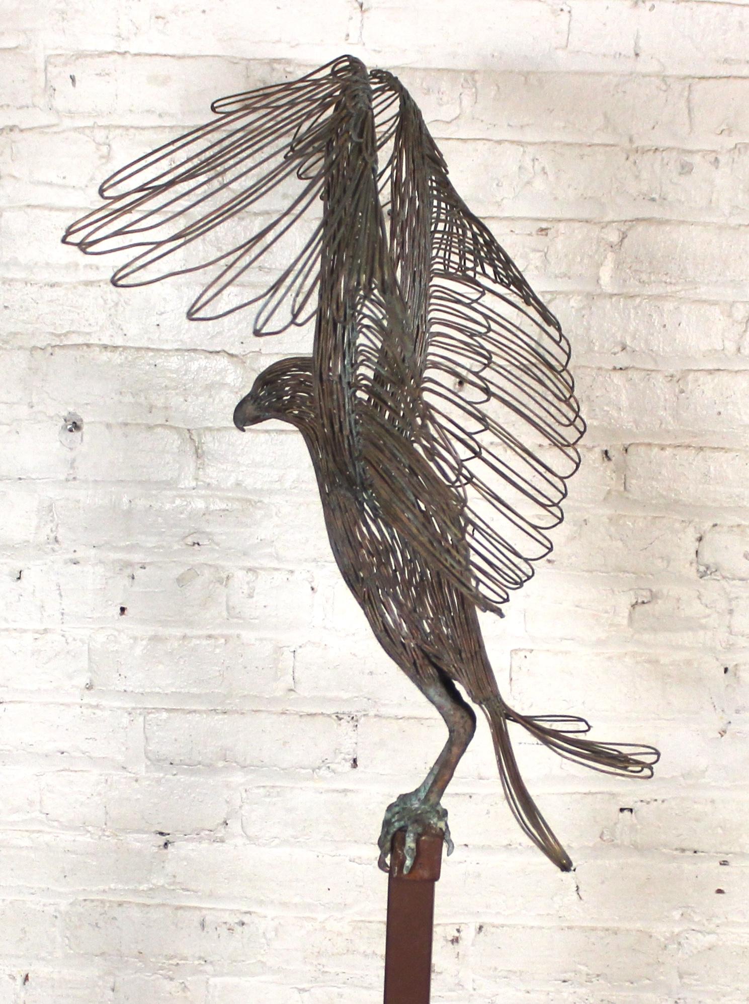 XX secolo Scultura di aquila in filo di rame in vendita