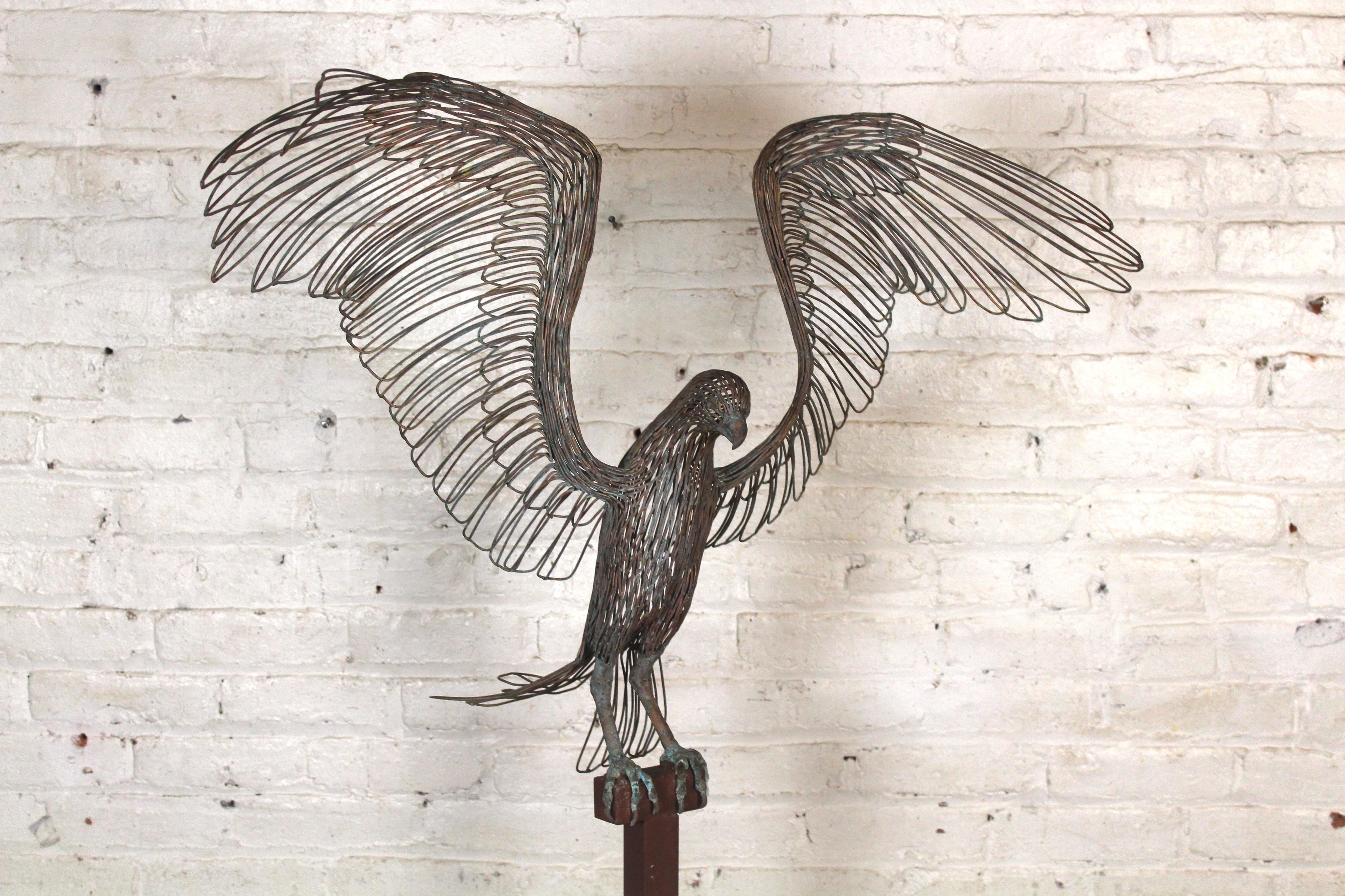 Scultura di aquila in filo di rame in vendita 1