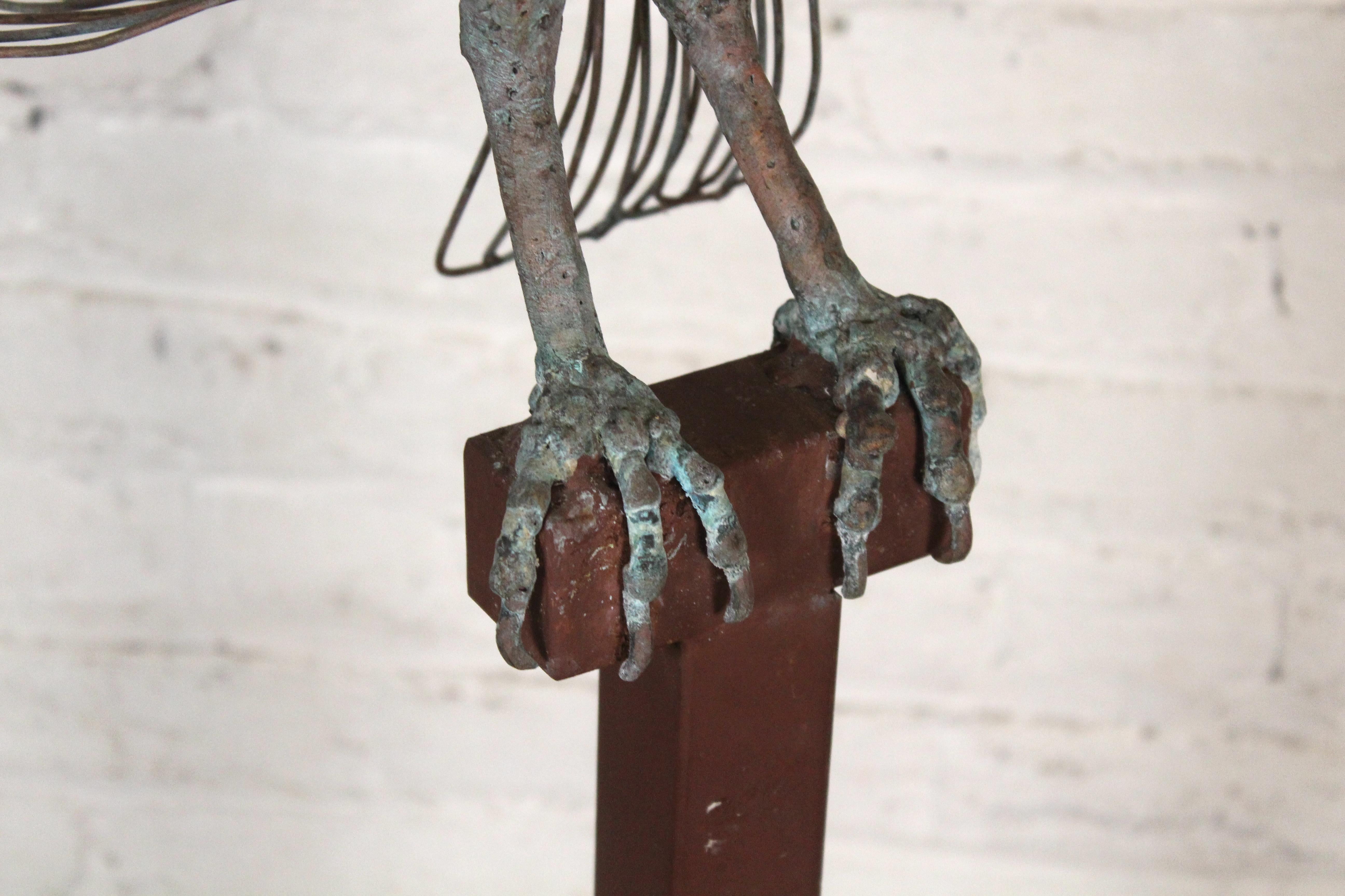 Scultura di aquila in filo di rame in vendita 3