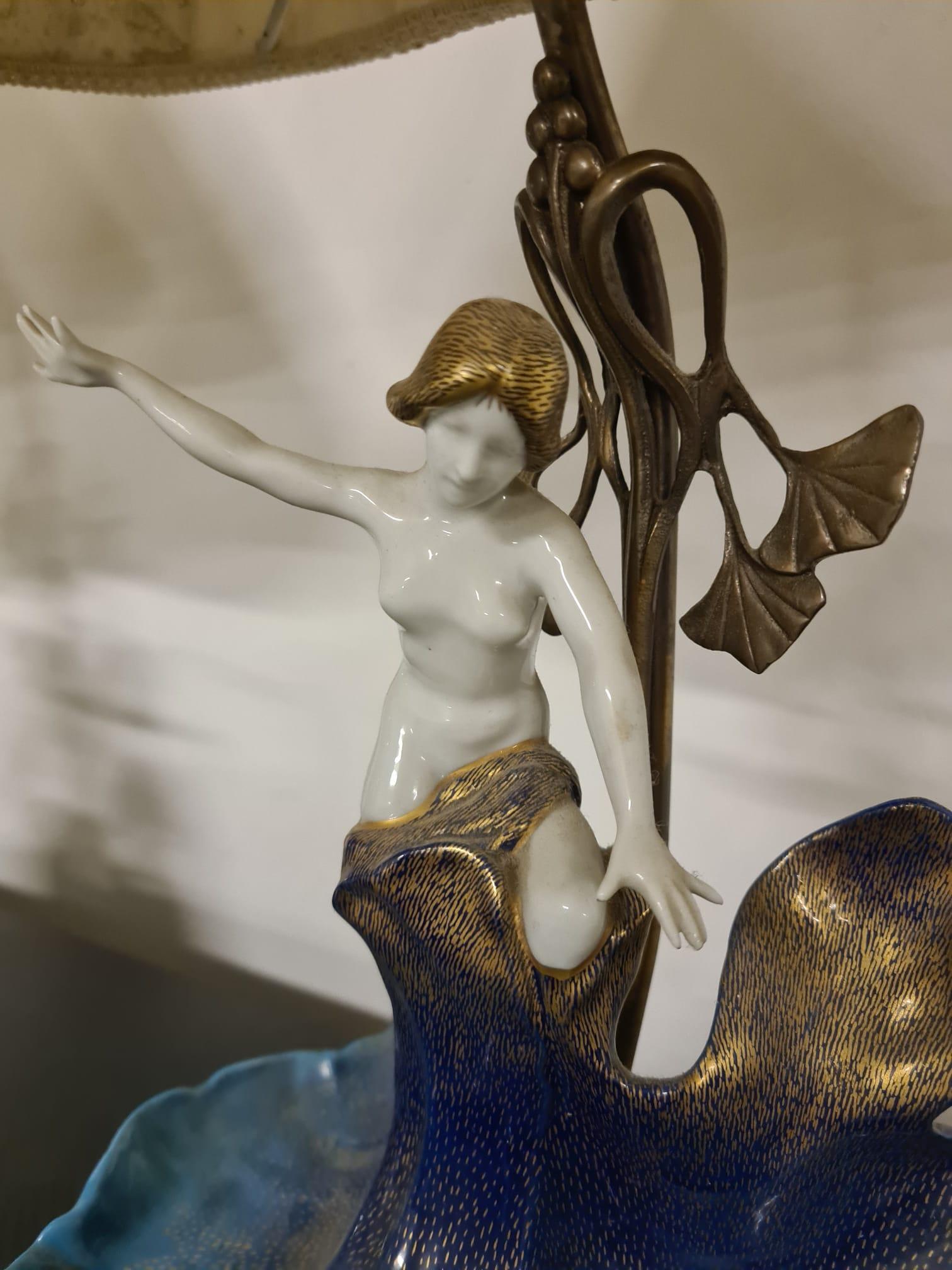 European Paire de lampes de table en porcelaine Mangani Florence en vente