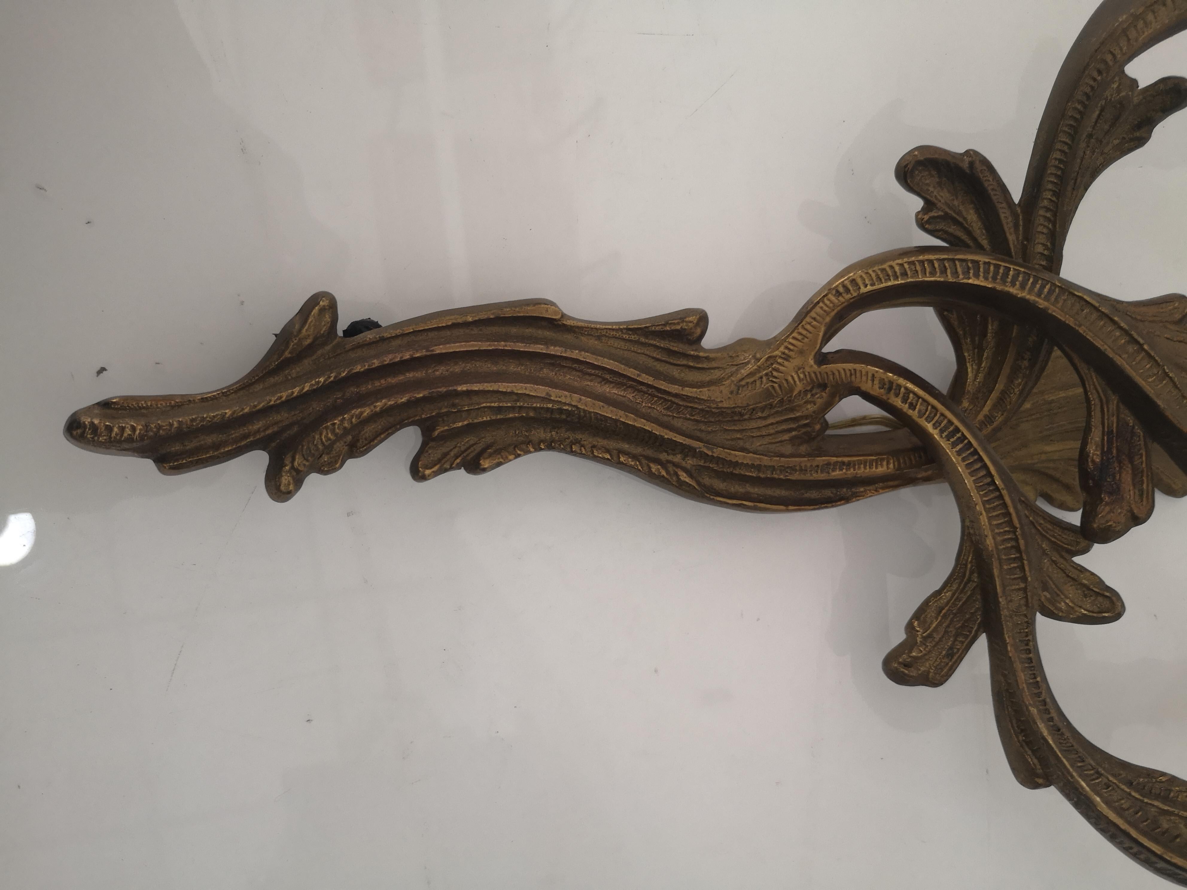 Pareja de apliques de bronce de 3 luces de estilo Luis XV años 40 en venta 8